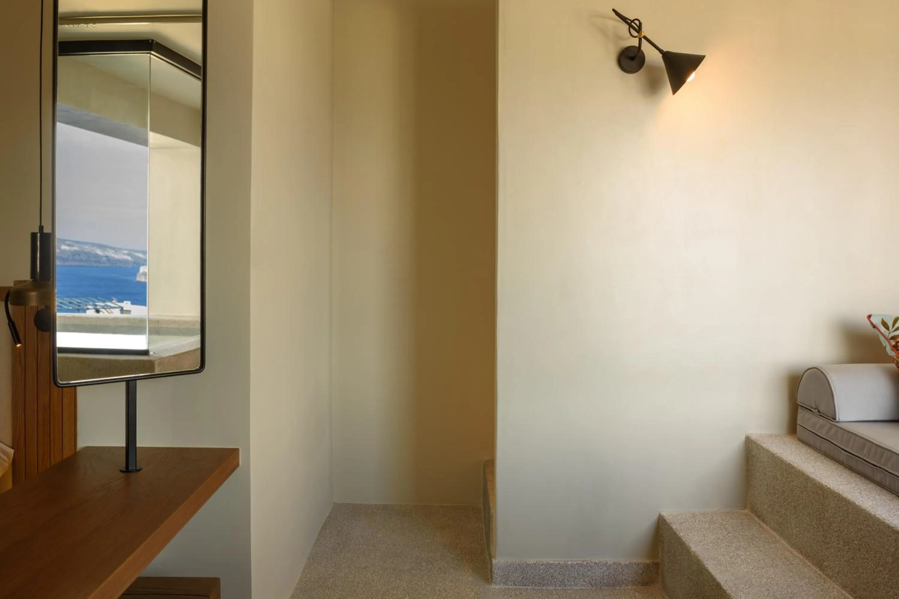 Hot Tub in Potnia Theron Suites