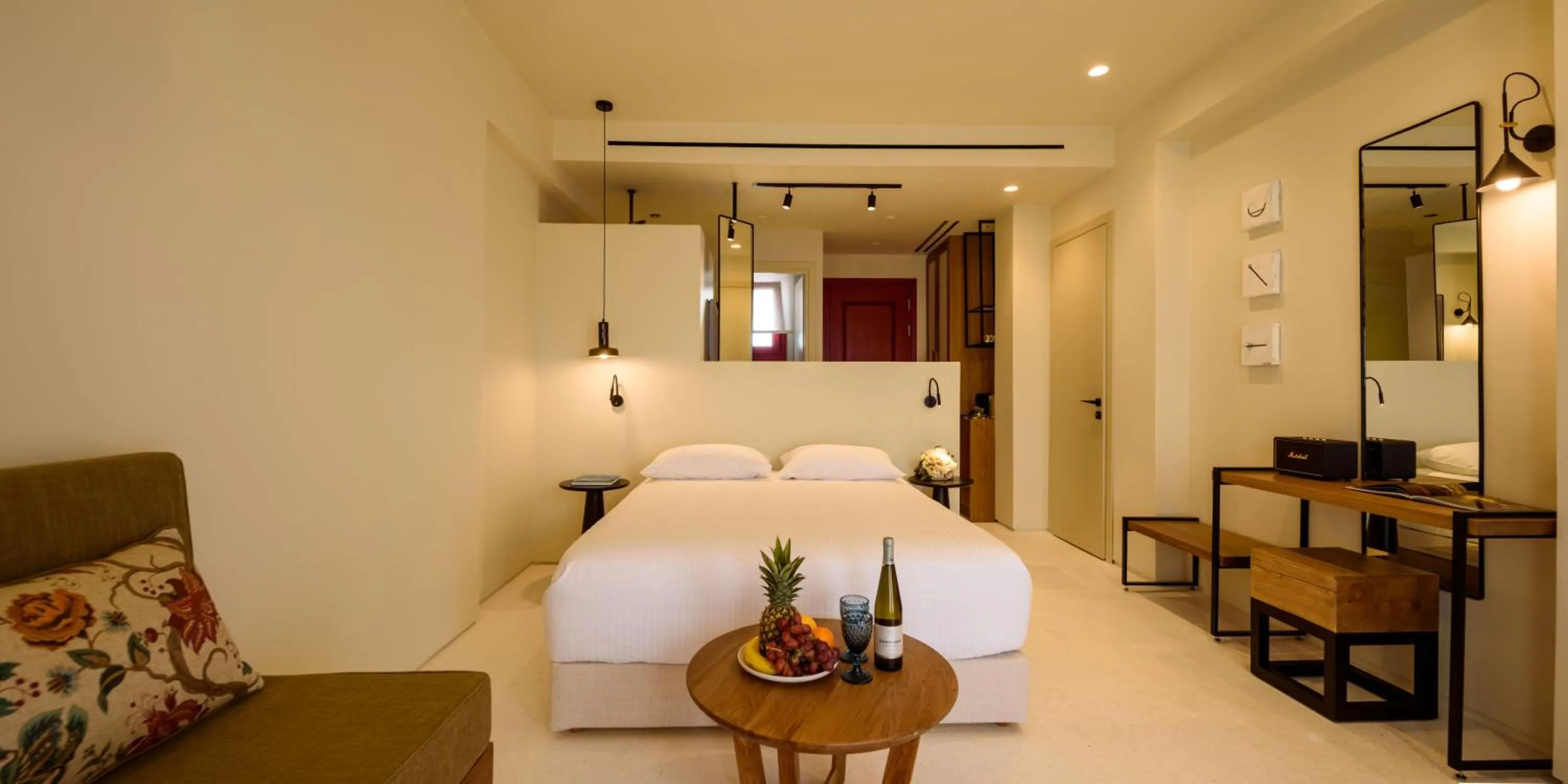 Bed in Potnia Theron Suites