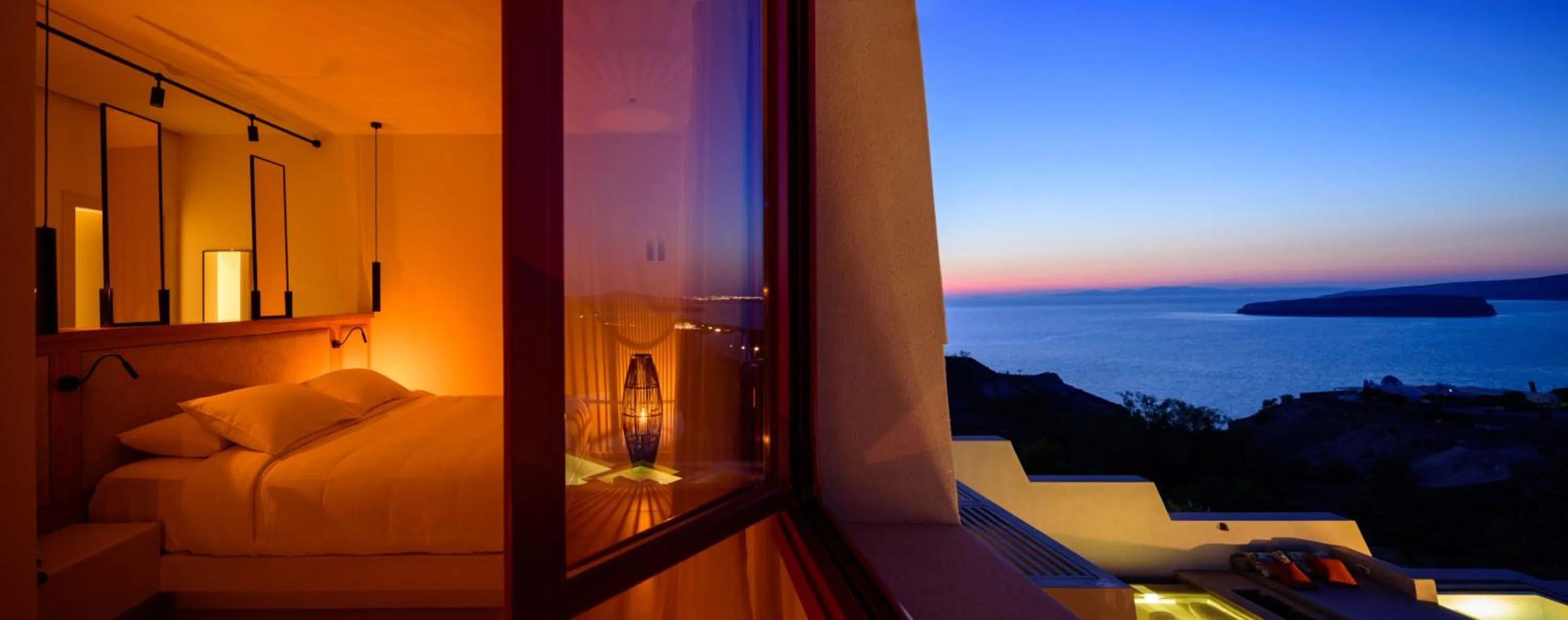 Bed in Potnia Theron Suites