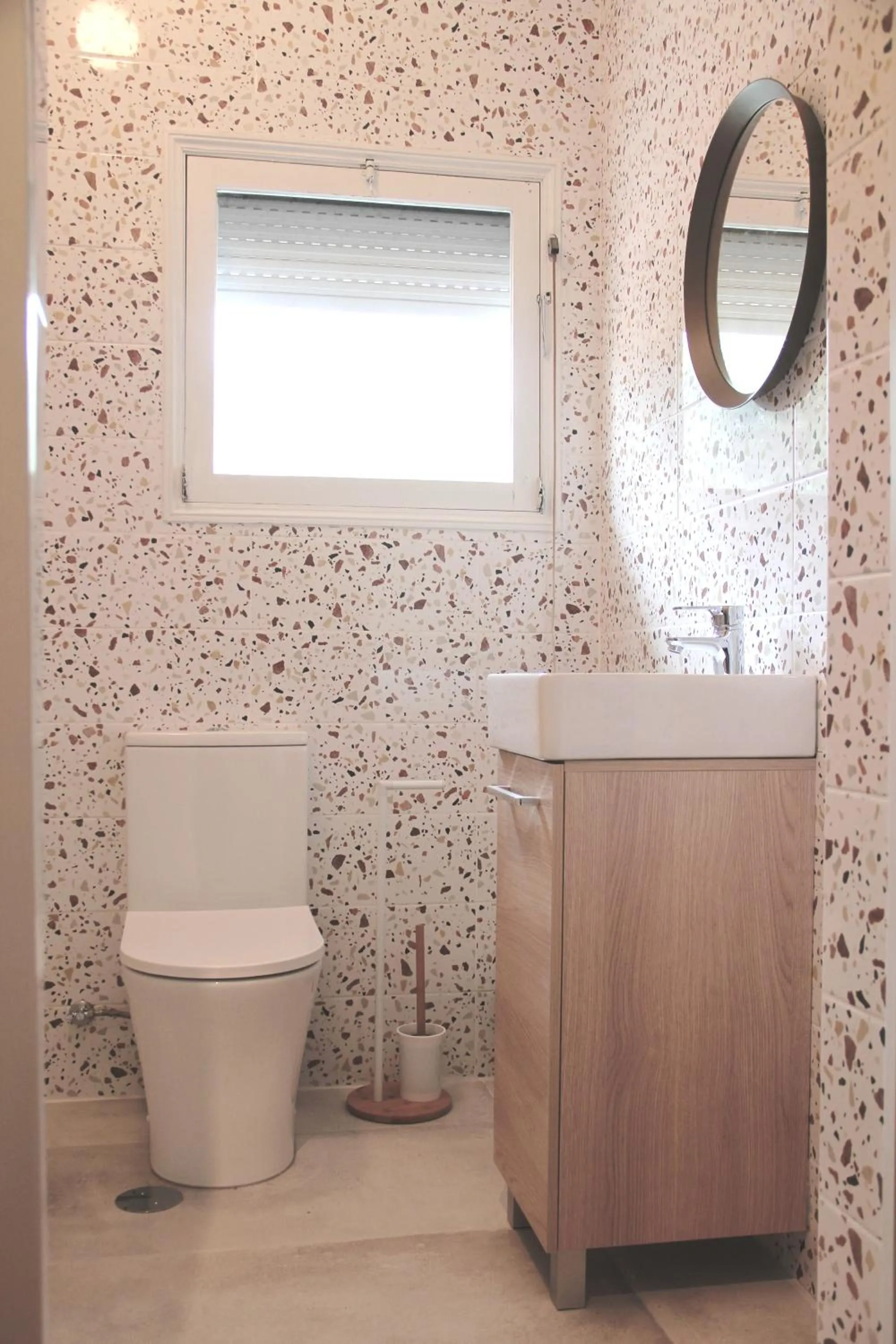 Toilet in Genius Loci Guesthouse