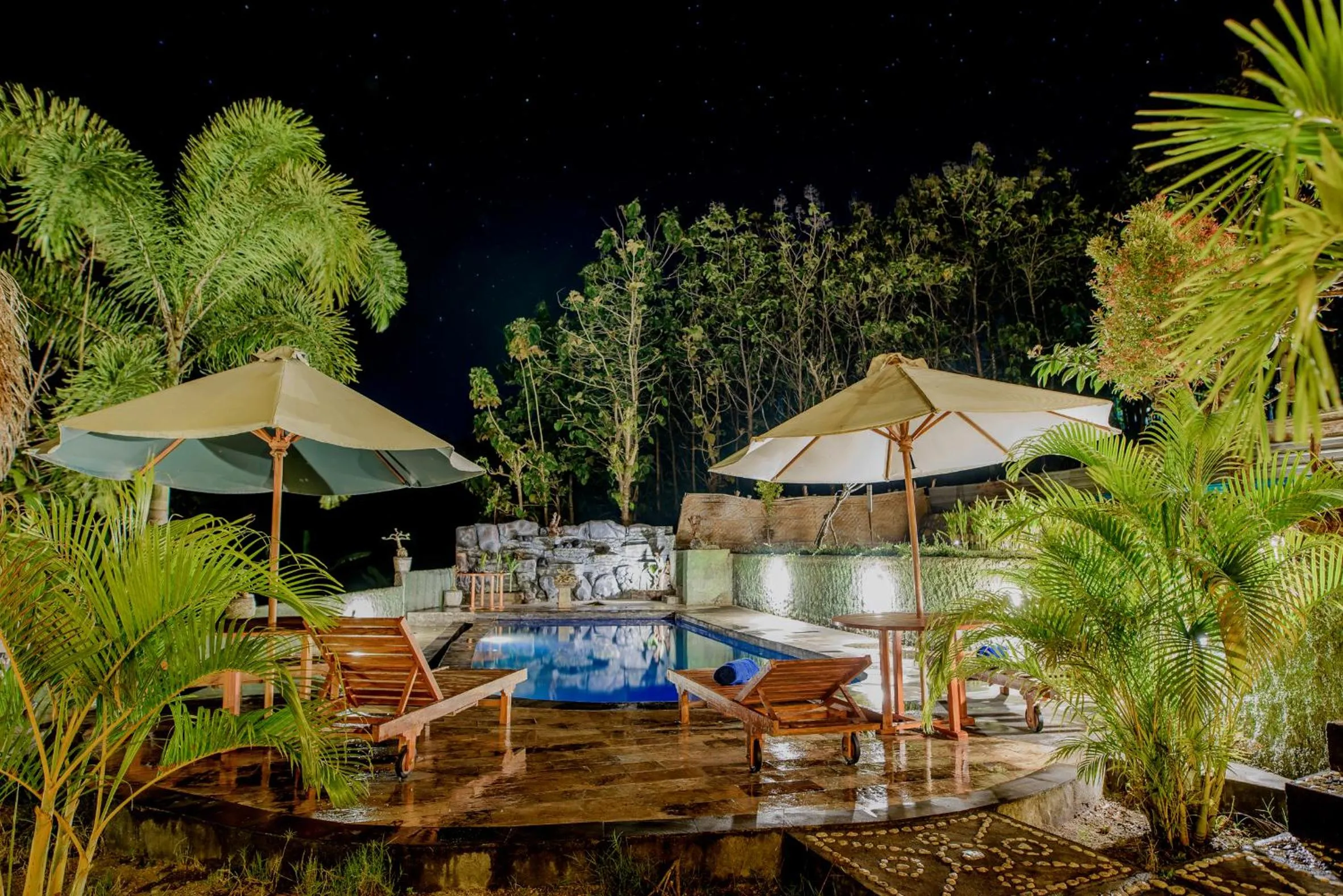Pool view in The Granyam Garden Cottage