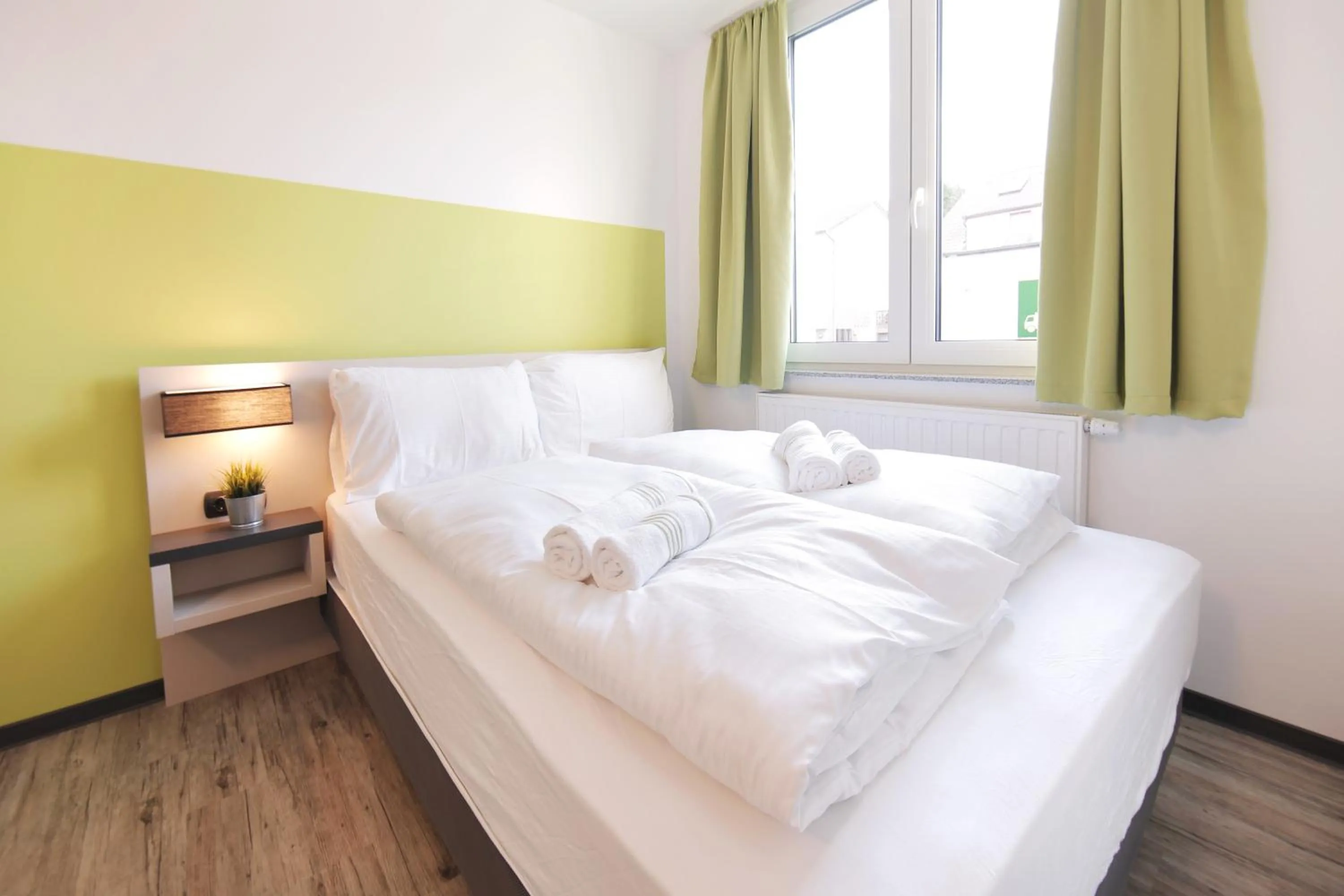 Bed in bestprice Hotel Koblenz