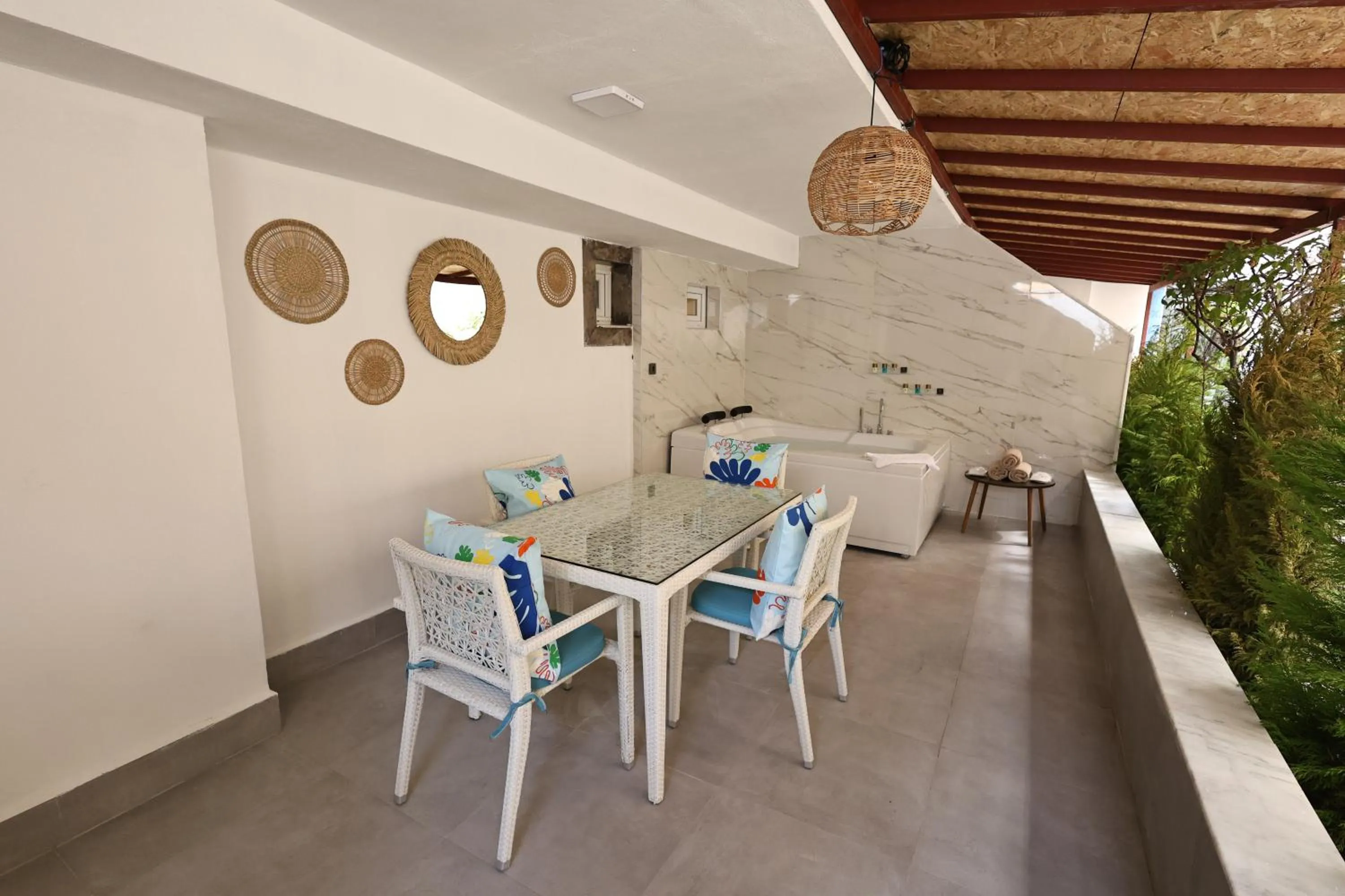 Balcony/Terrace in mustang suite hotel