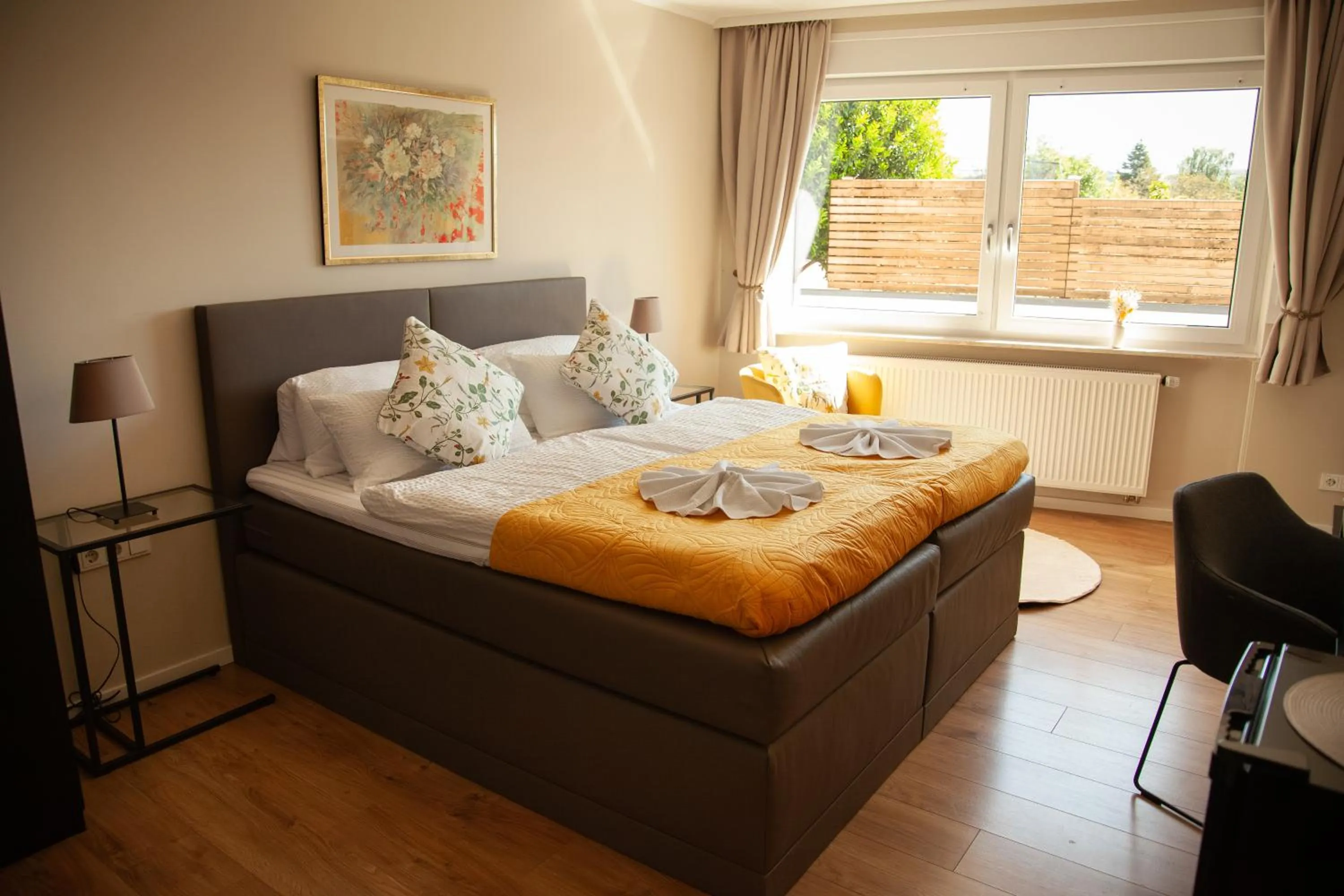 Bed in WohnRaum Gäste- & Boardinghaus