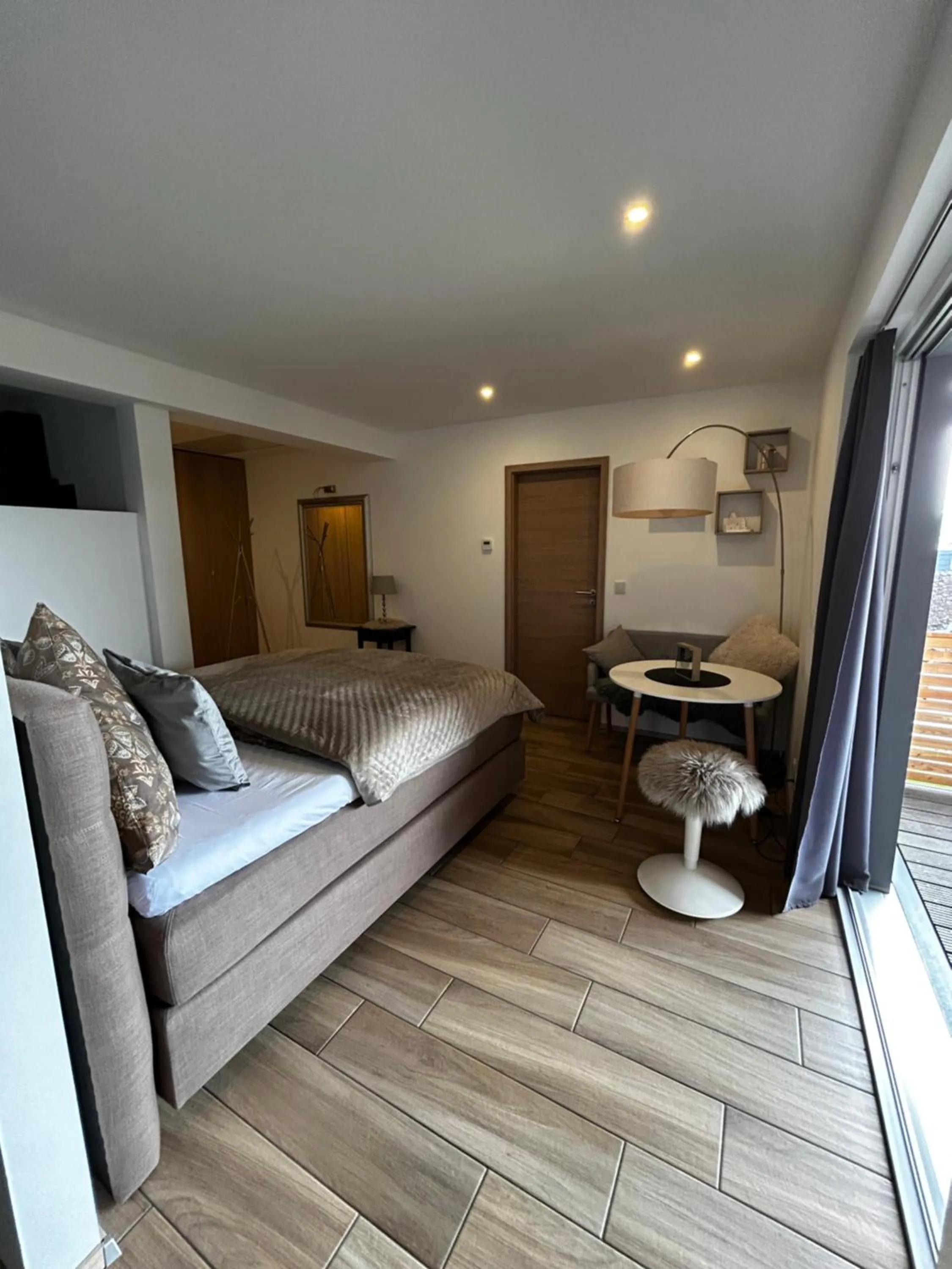 room service, Bed in WohnRaum Gäste- & Boardinghaus