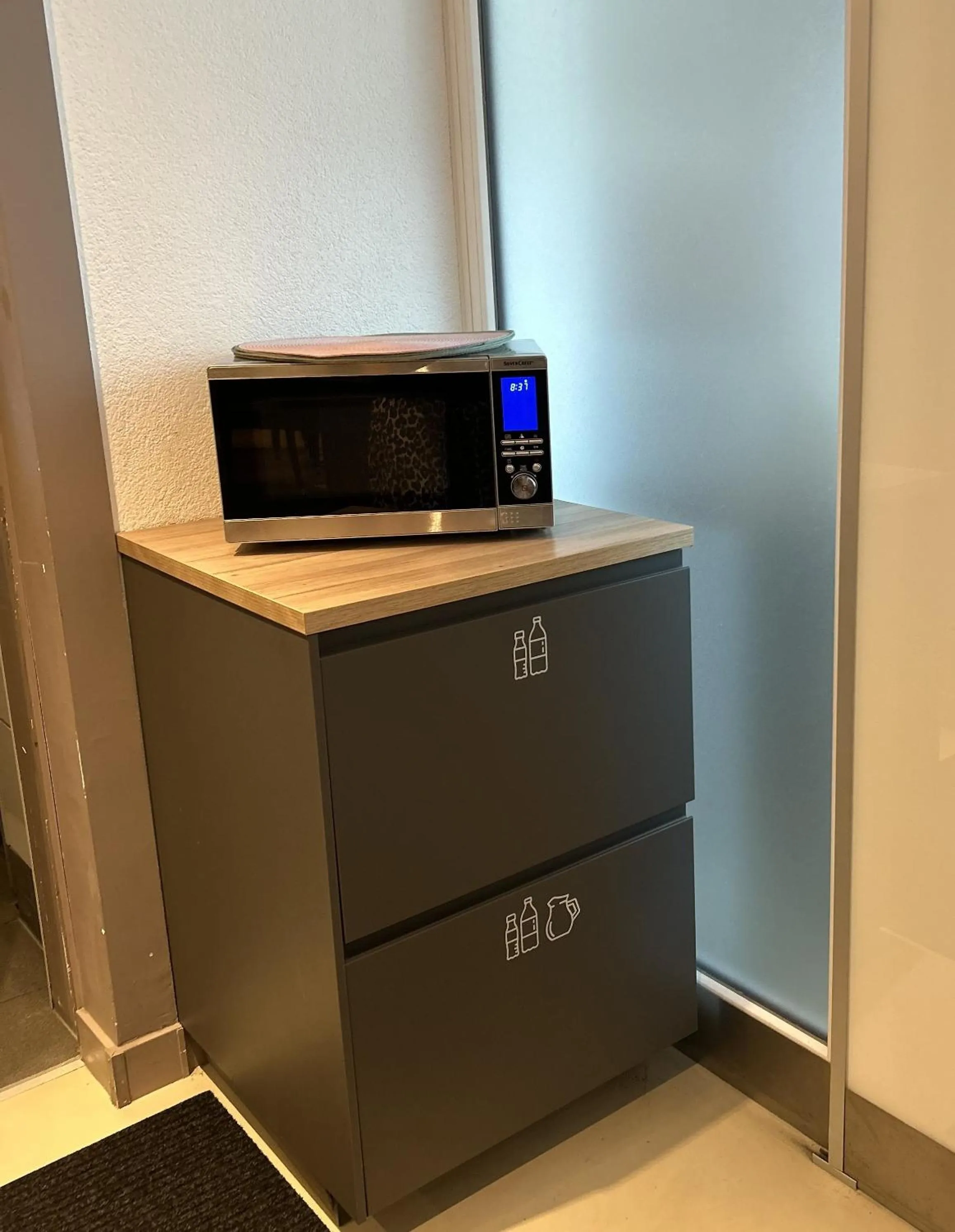 Restaurant/places to eat in WohnRaum Gäste- & Boardinghaus