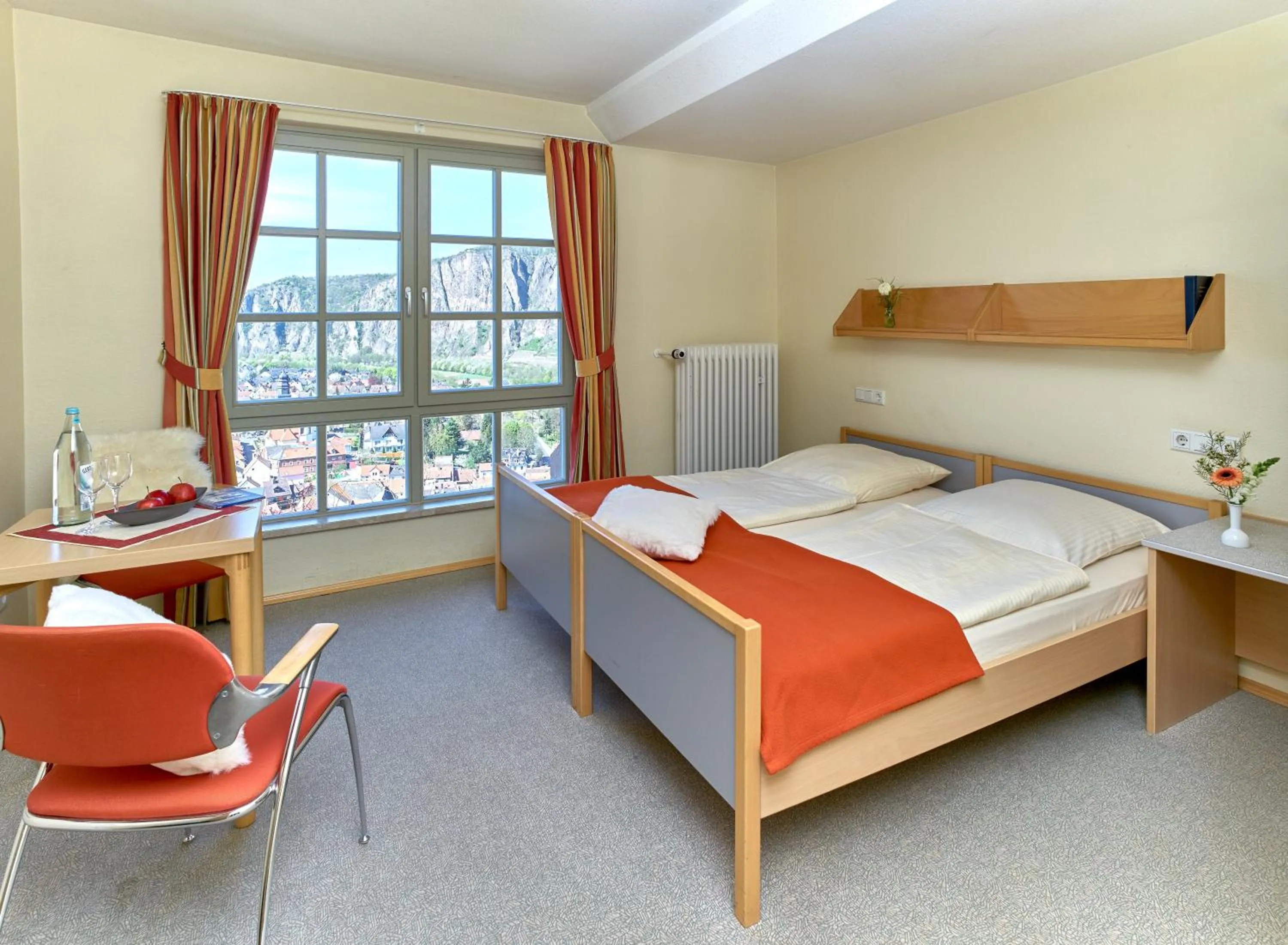 Photo of the whole room, Bed in Ev.Familienferien-und Bildungsstätte Ebernburg