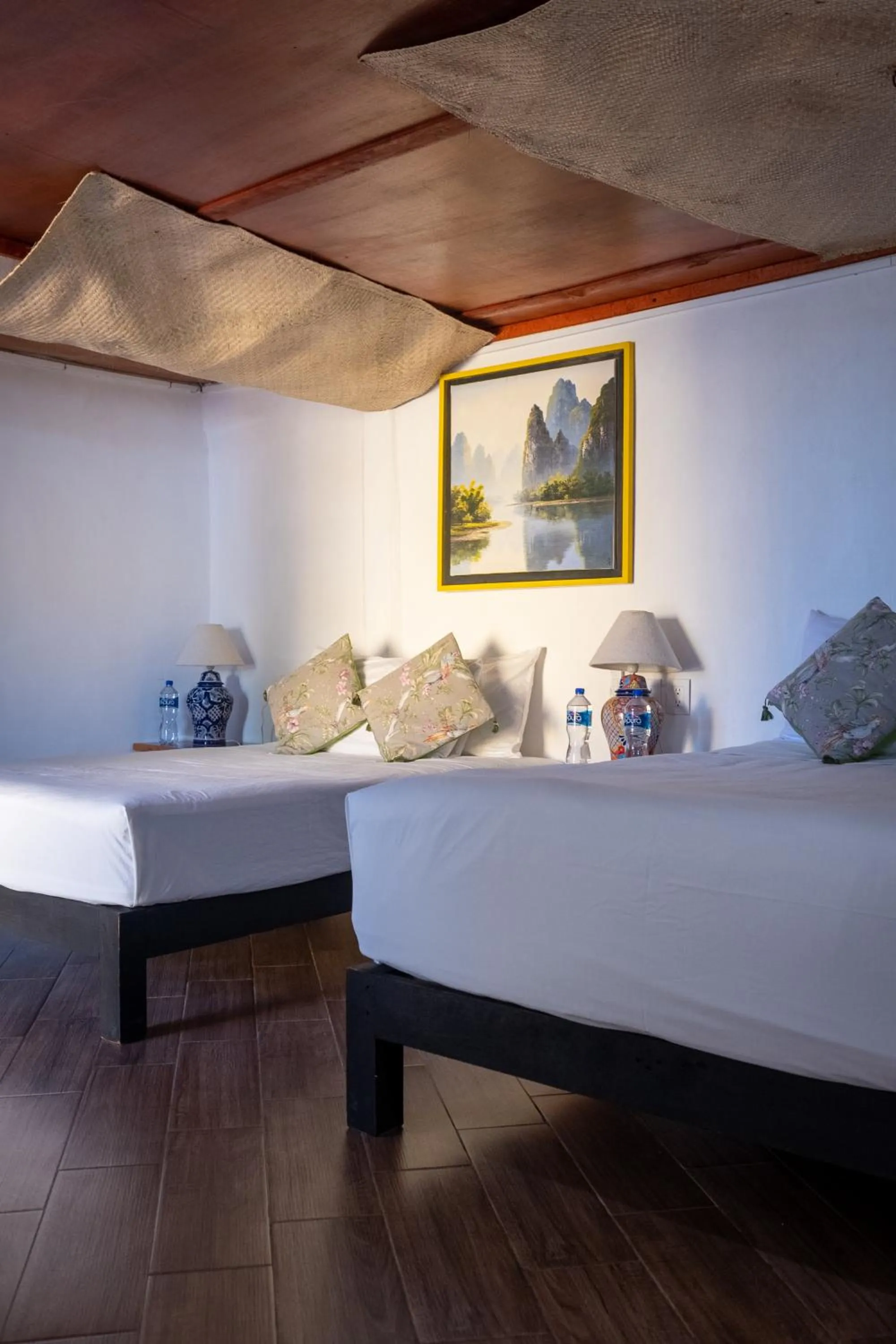 Photo of the whole room, Bed in Posada Buda-Tortuga