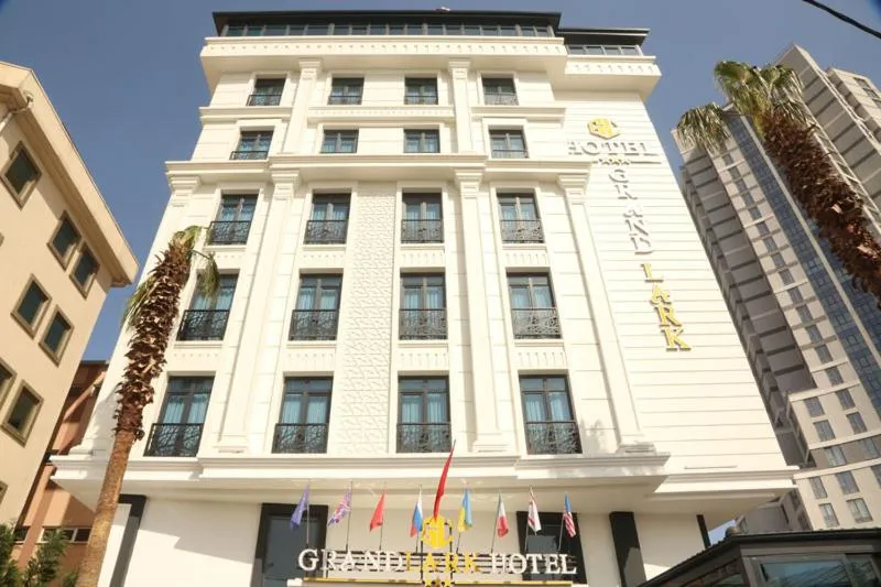 Otel Grand Lark İstanbul
