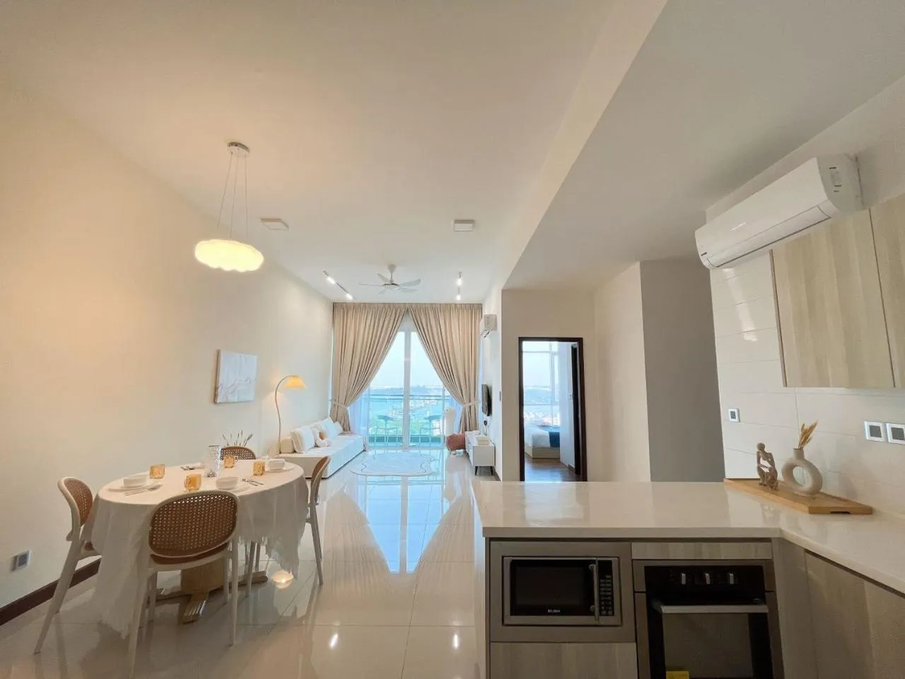 Kitchen or kitchenette in Paragon Suite Homestay by Antlerzone