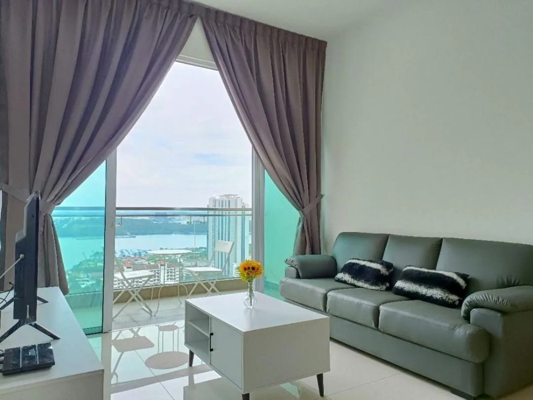 Living room in Paragon Suite Homestay by Antlerzone