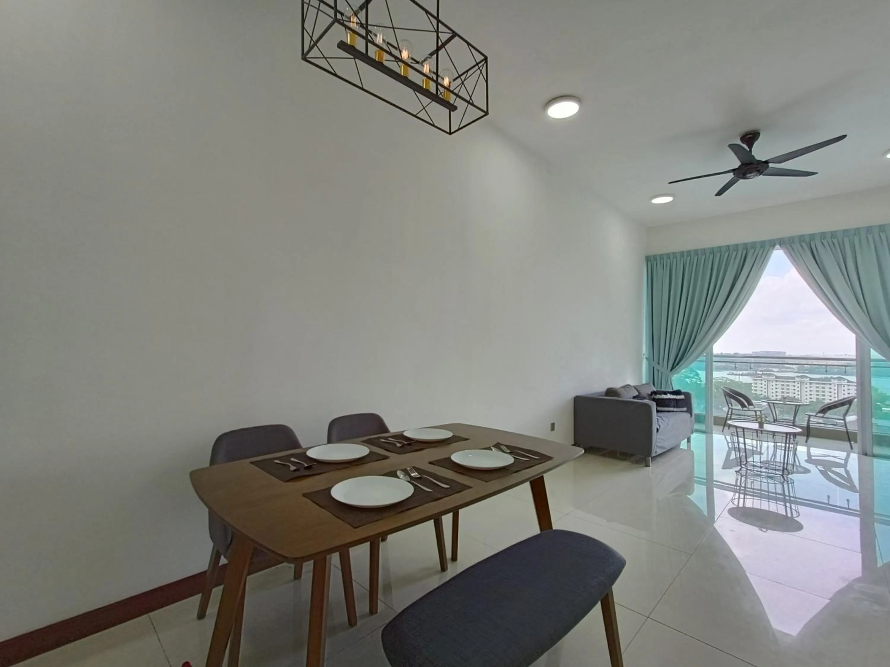 Dining area in Paragon Suite Homestay by Antlerzone
