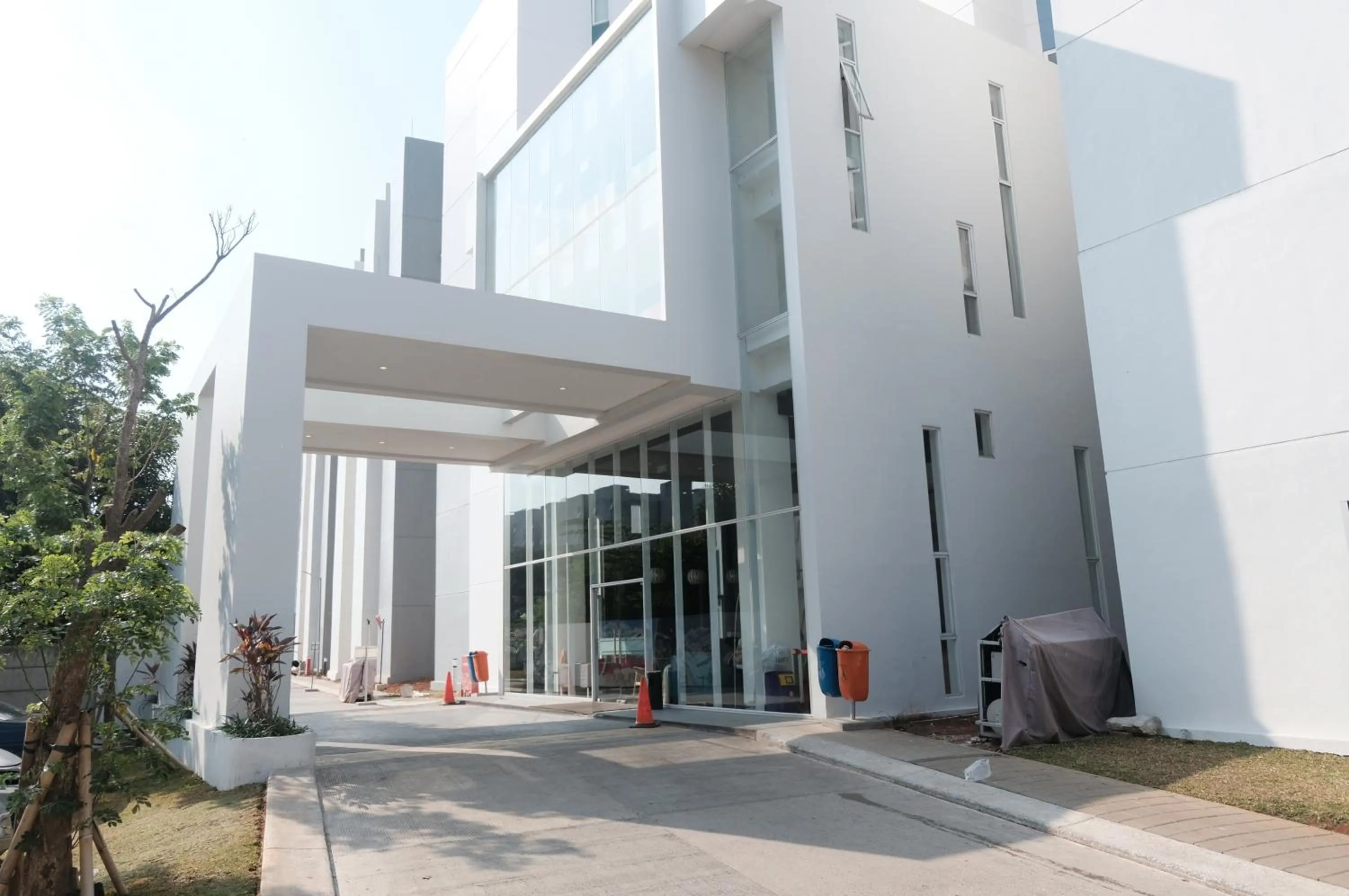 Property Building in Green Stay Inn Aeropolis