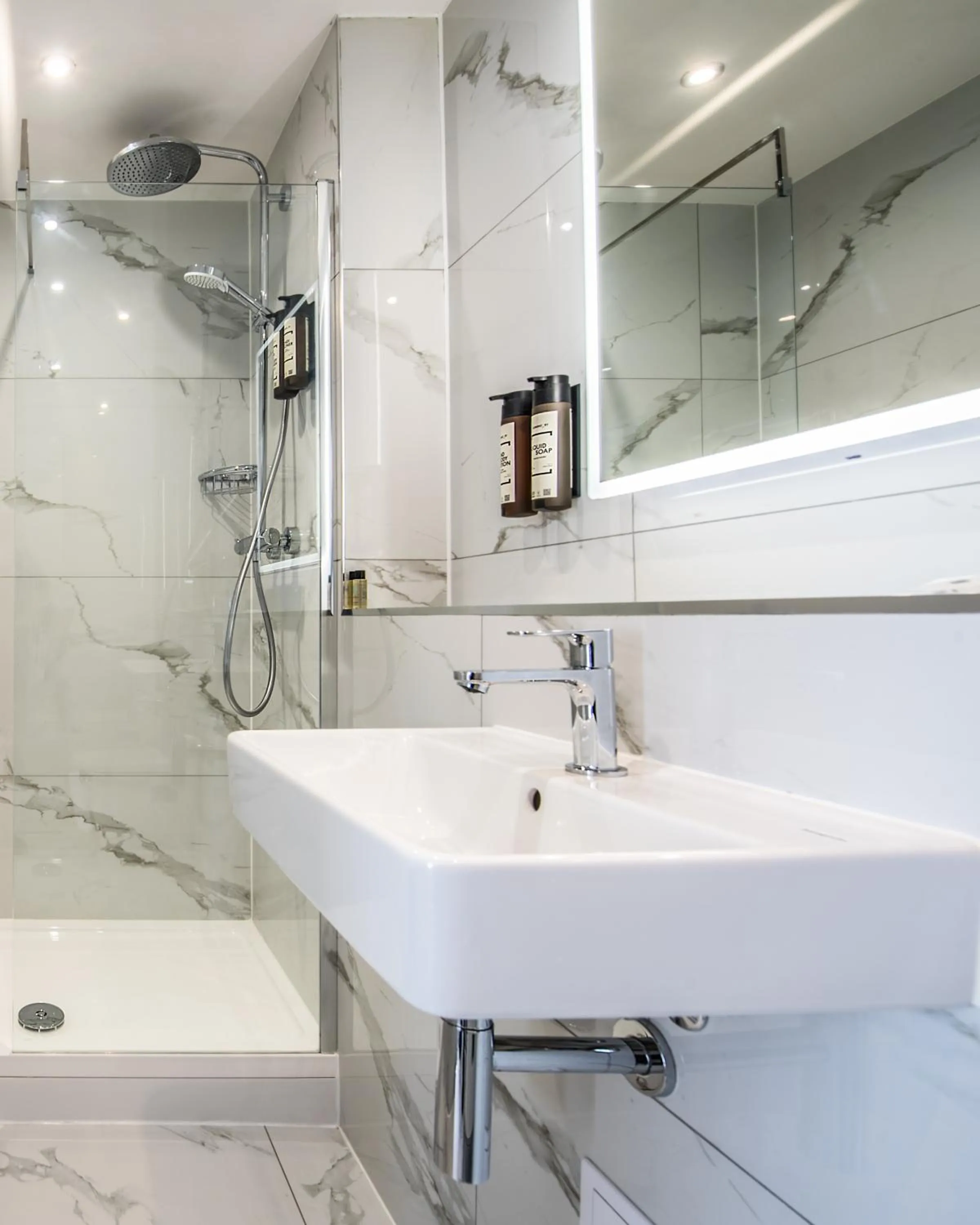 Bathroom in Imperial Hotel Tenby