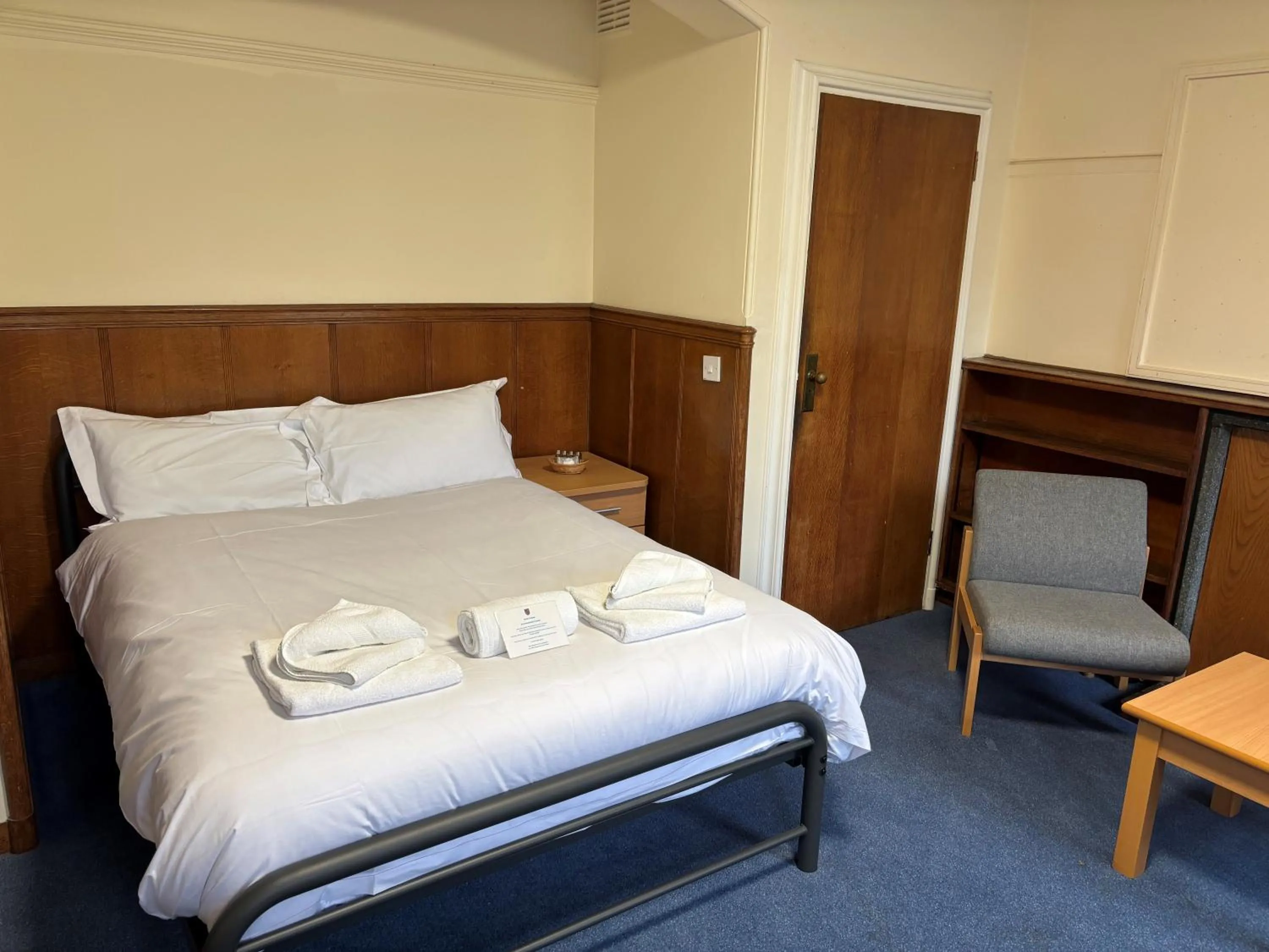 Bedroom, Bed in Christ's College Cambridge