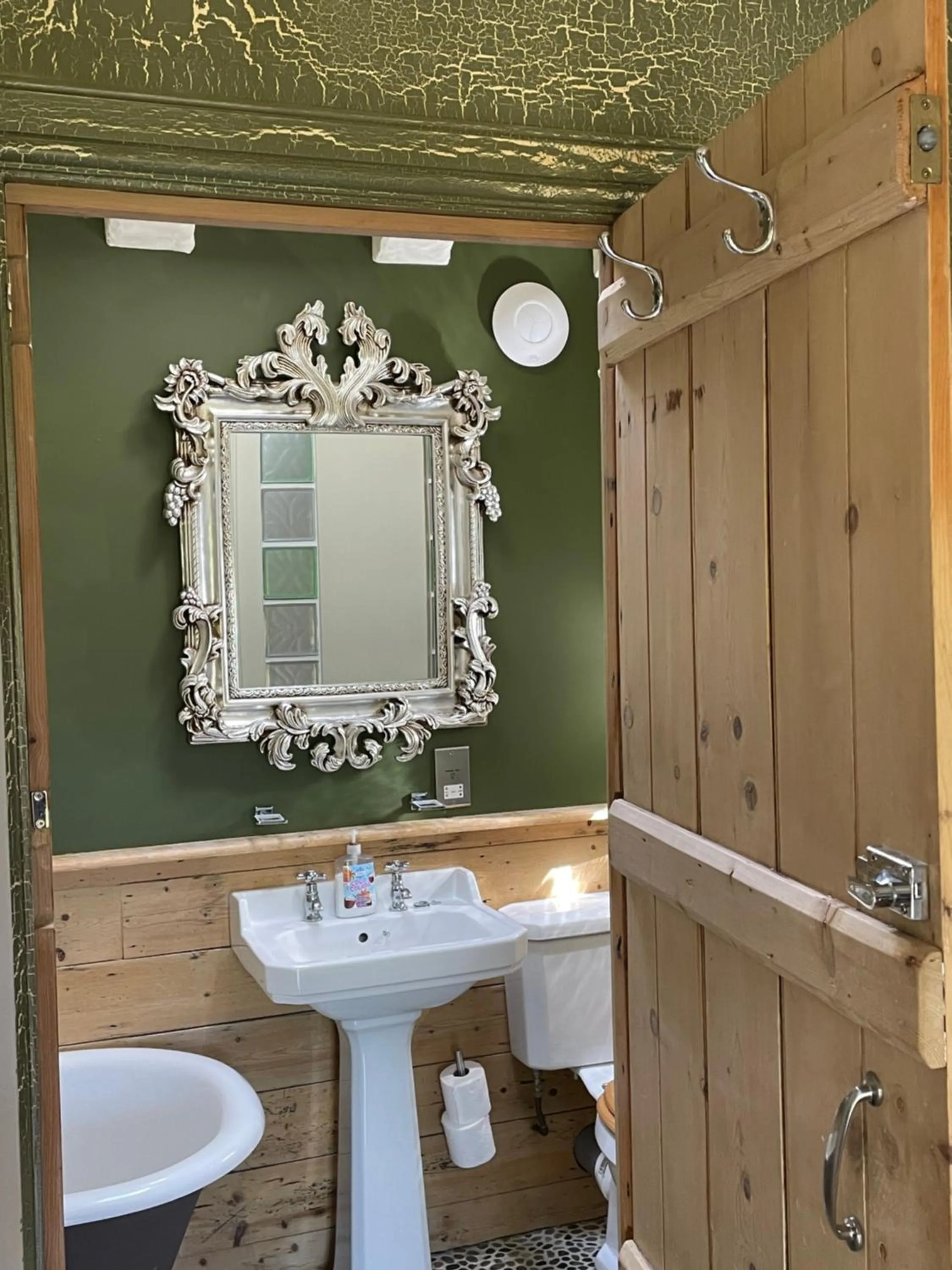 Shower in Bradleigh Lodge