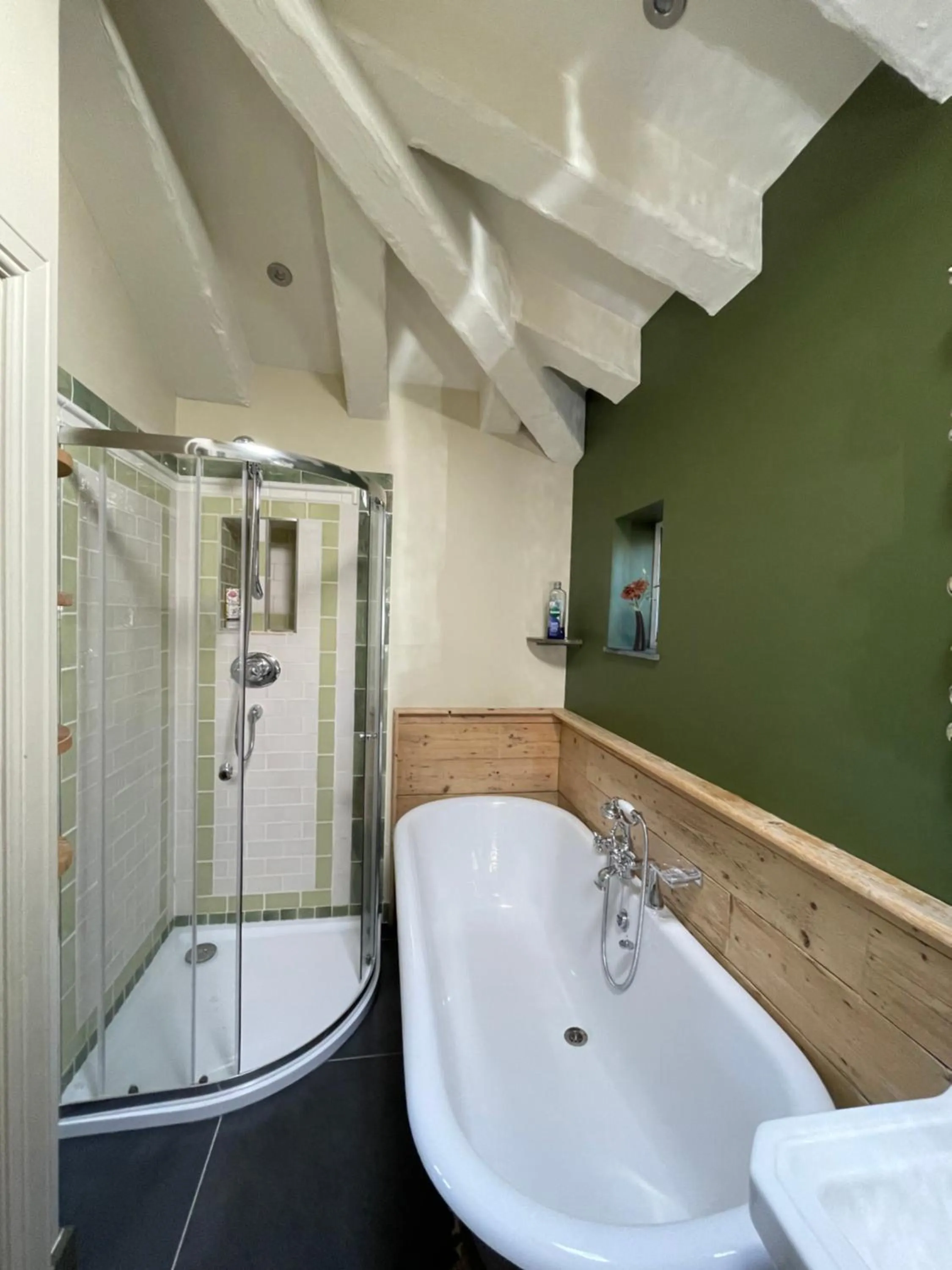 Shower in Bradleigh Lodge