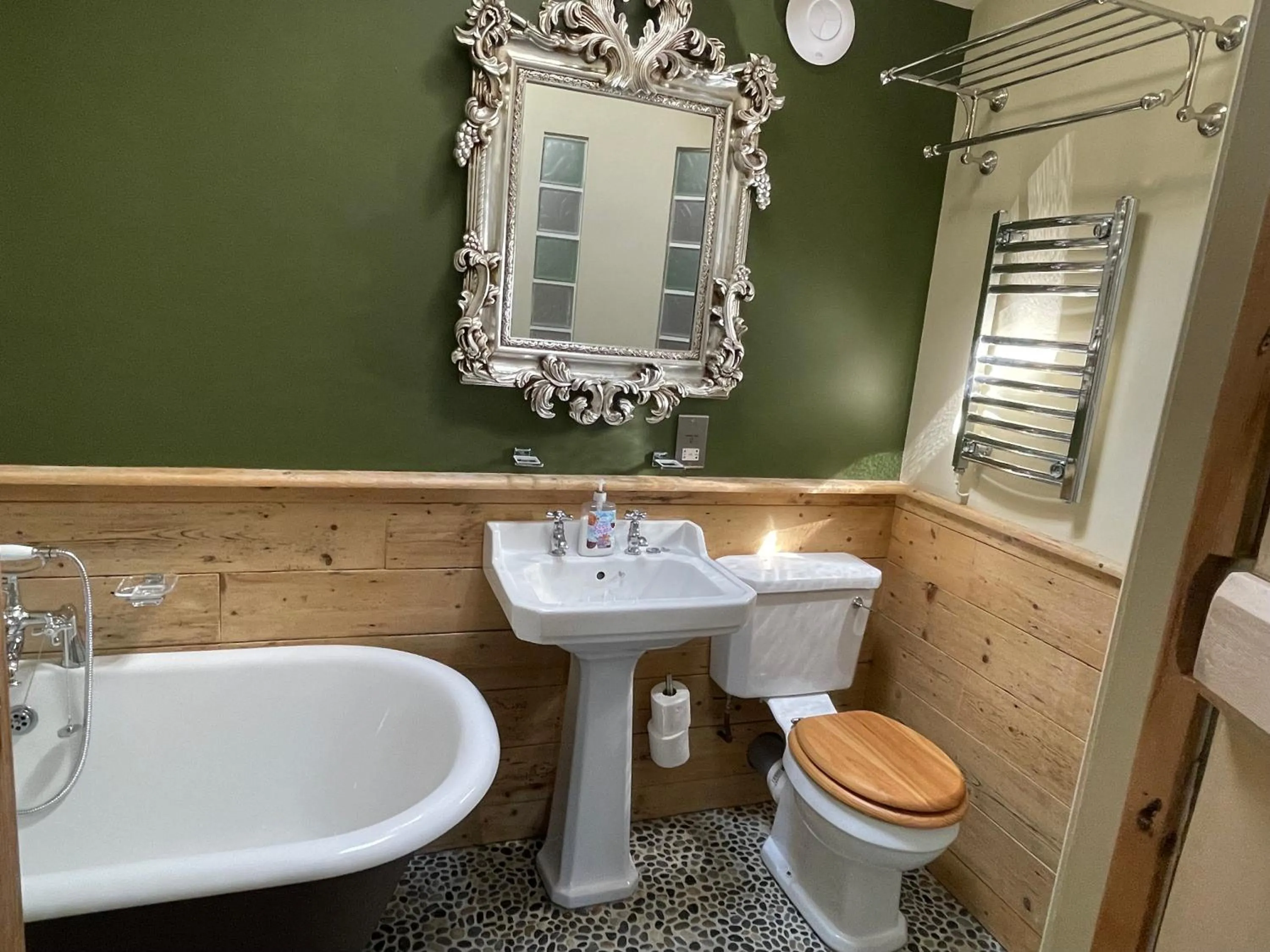 Shower in Bradleigh Lodge