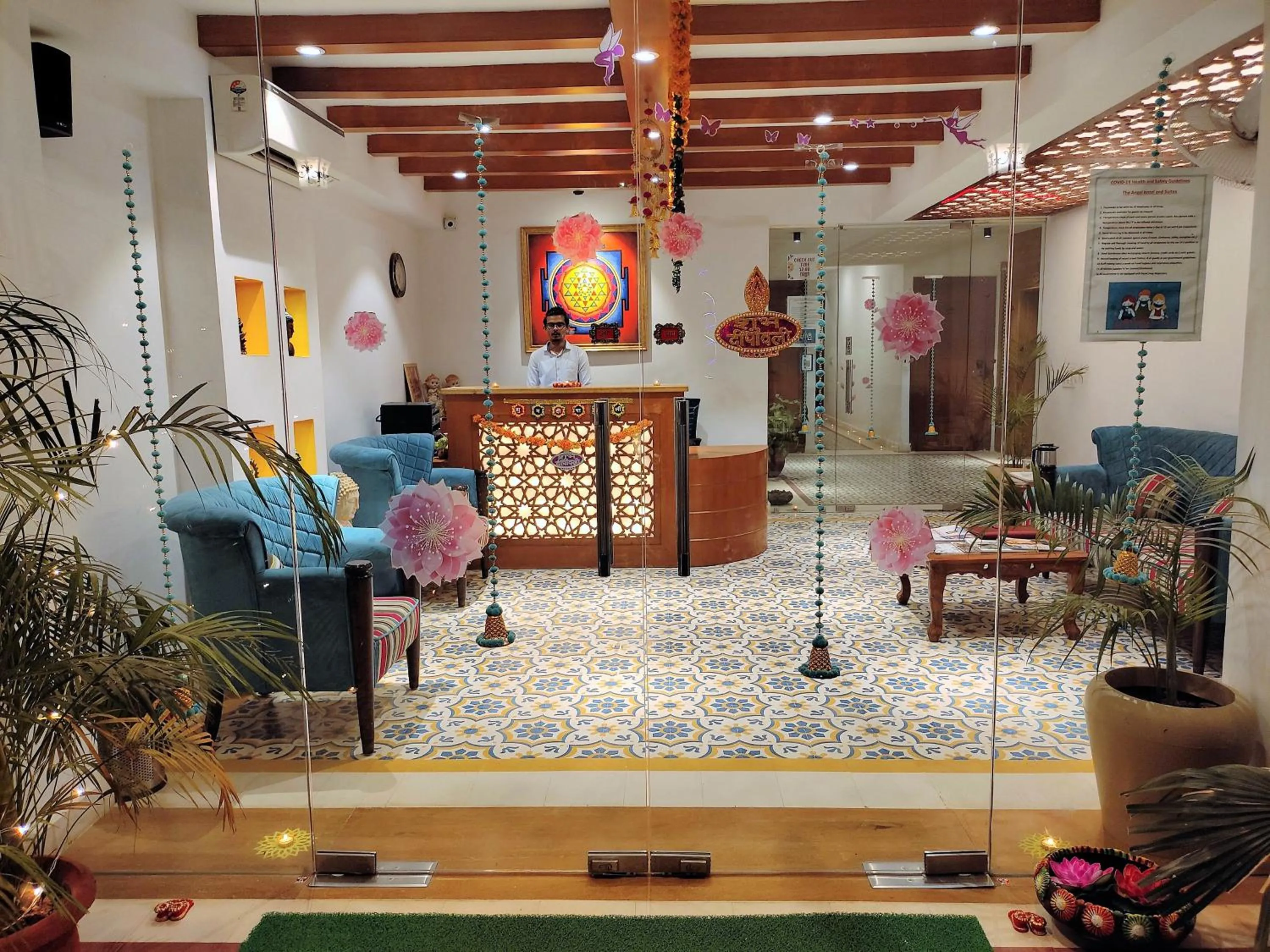 Lobby or reception in The Angel Hotel & Suites near Medanta