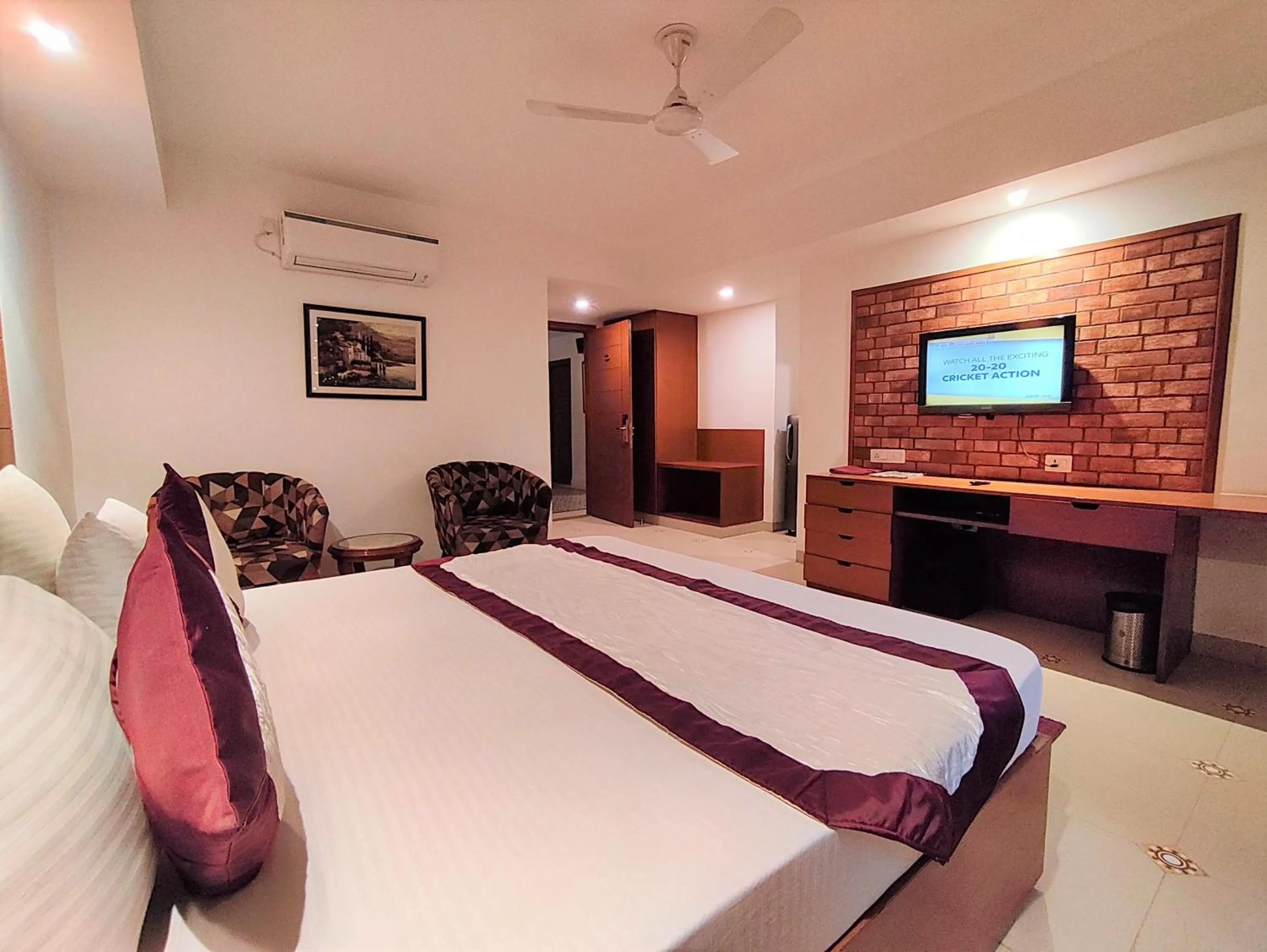 Photo of the whole room, Bed in The Angel Hotel & Suites near Medanta