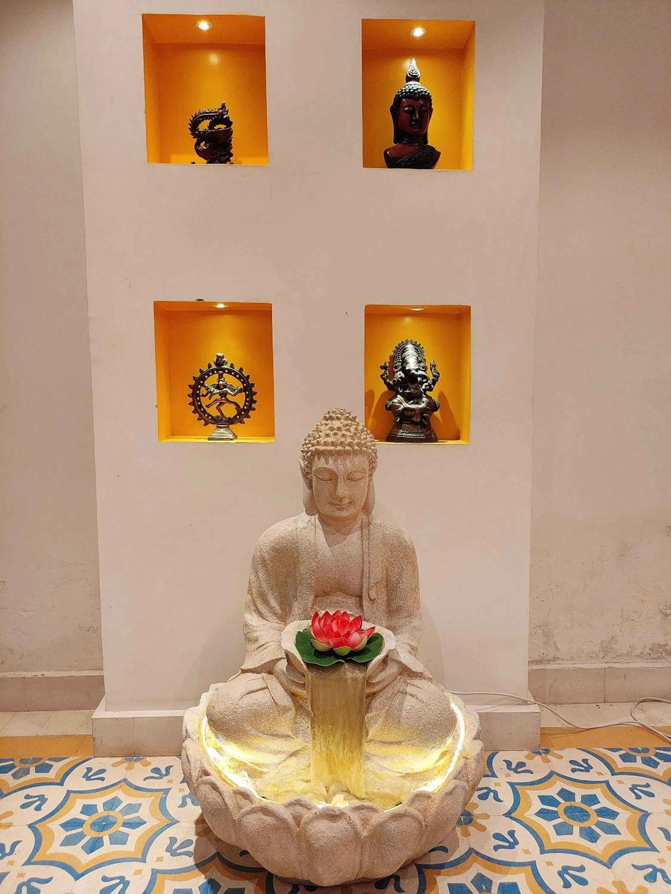 Decorative detail in The Angel Hotel & Suites near Medanta