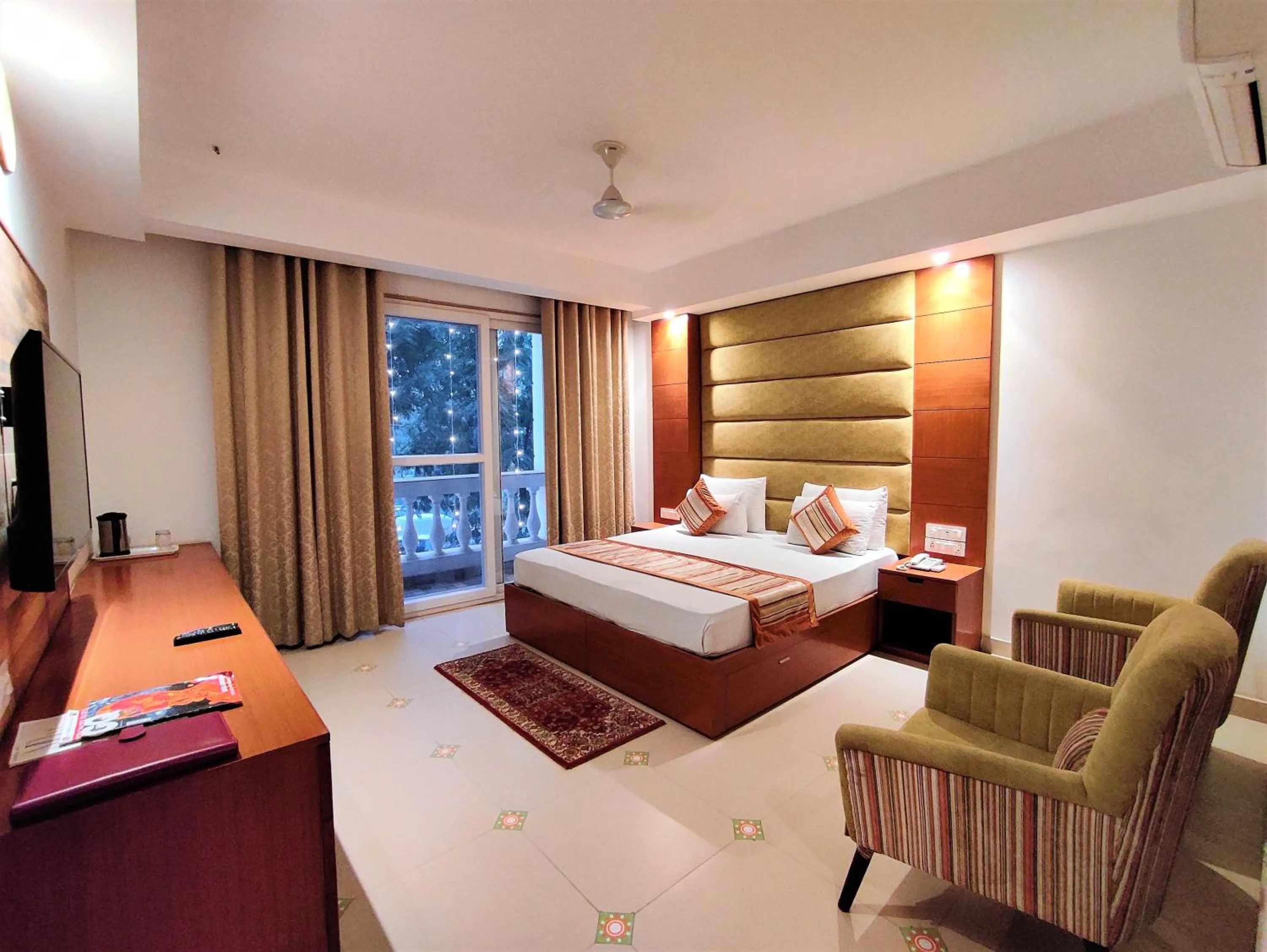 Photo of the whole room, Bed in The Angel Hotel & Suites near Medanta