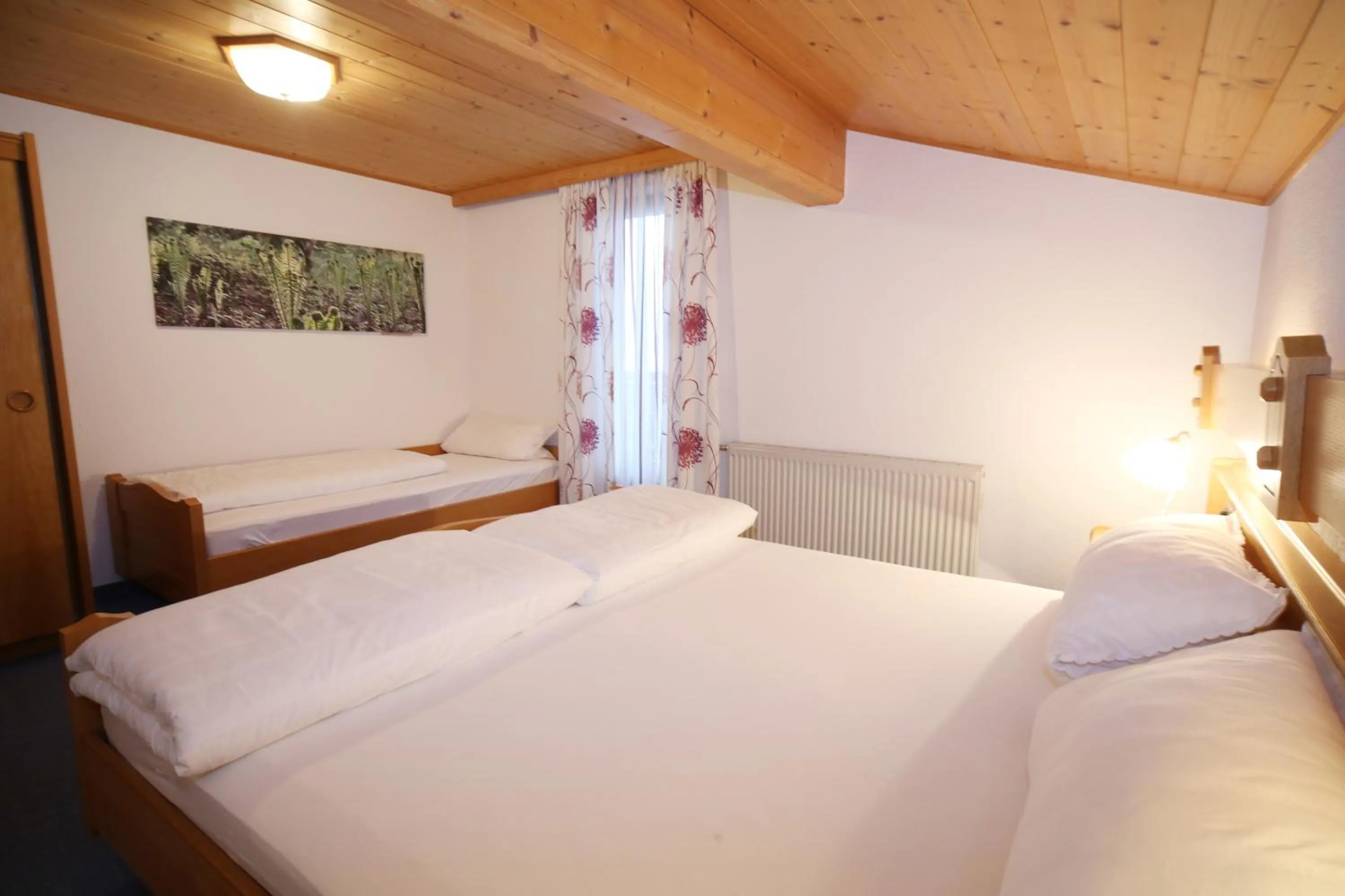 Bed in Frühstückspension Jagdhof
