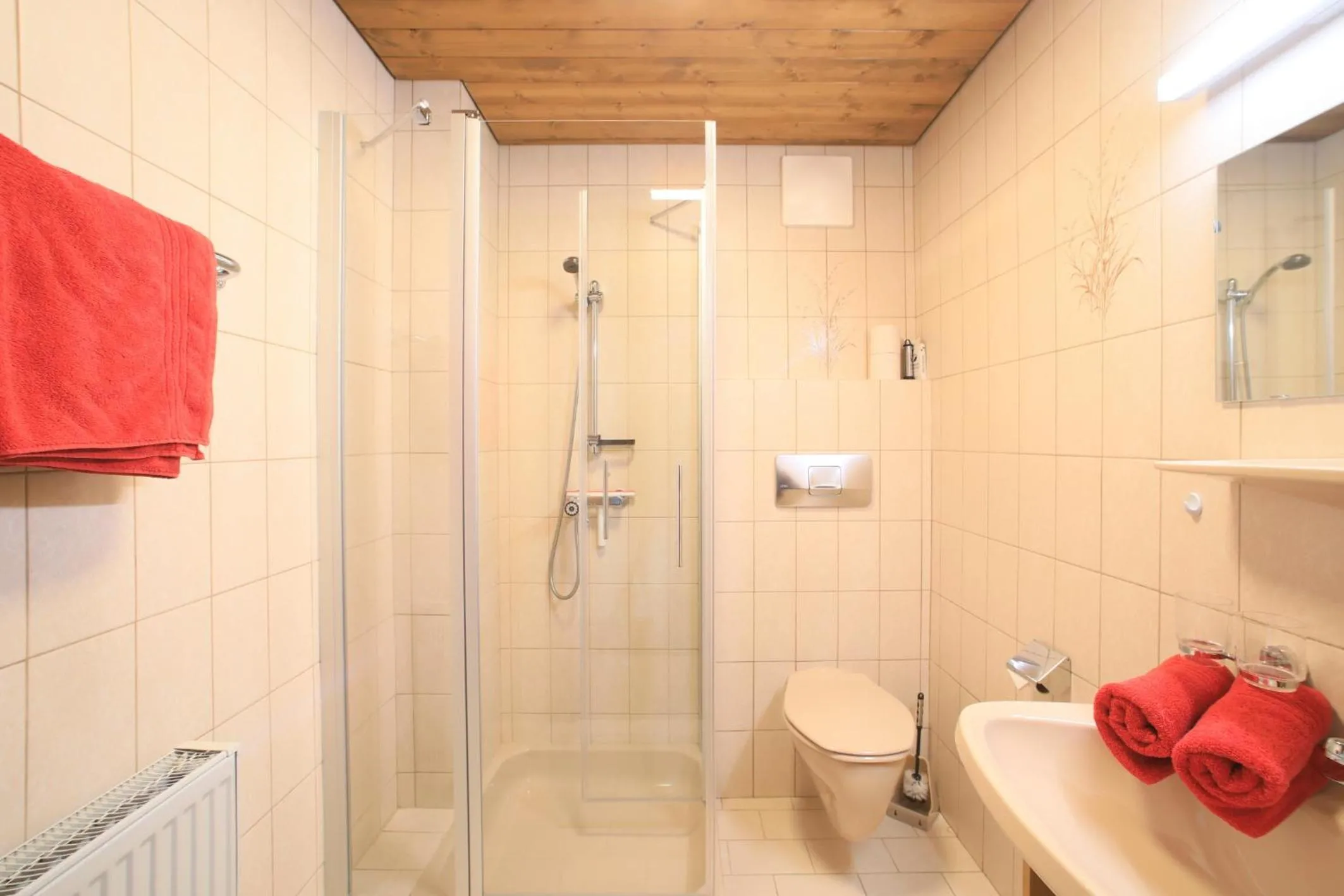 Shower in Frühstückspension Jagdhof