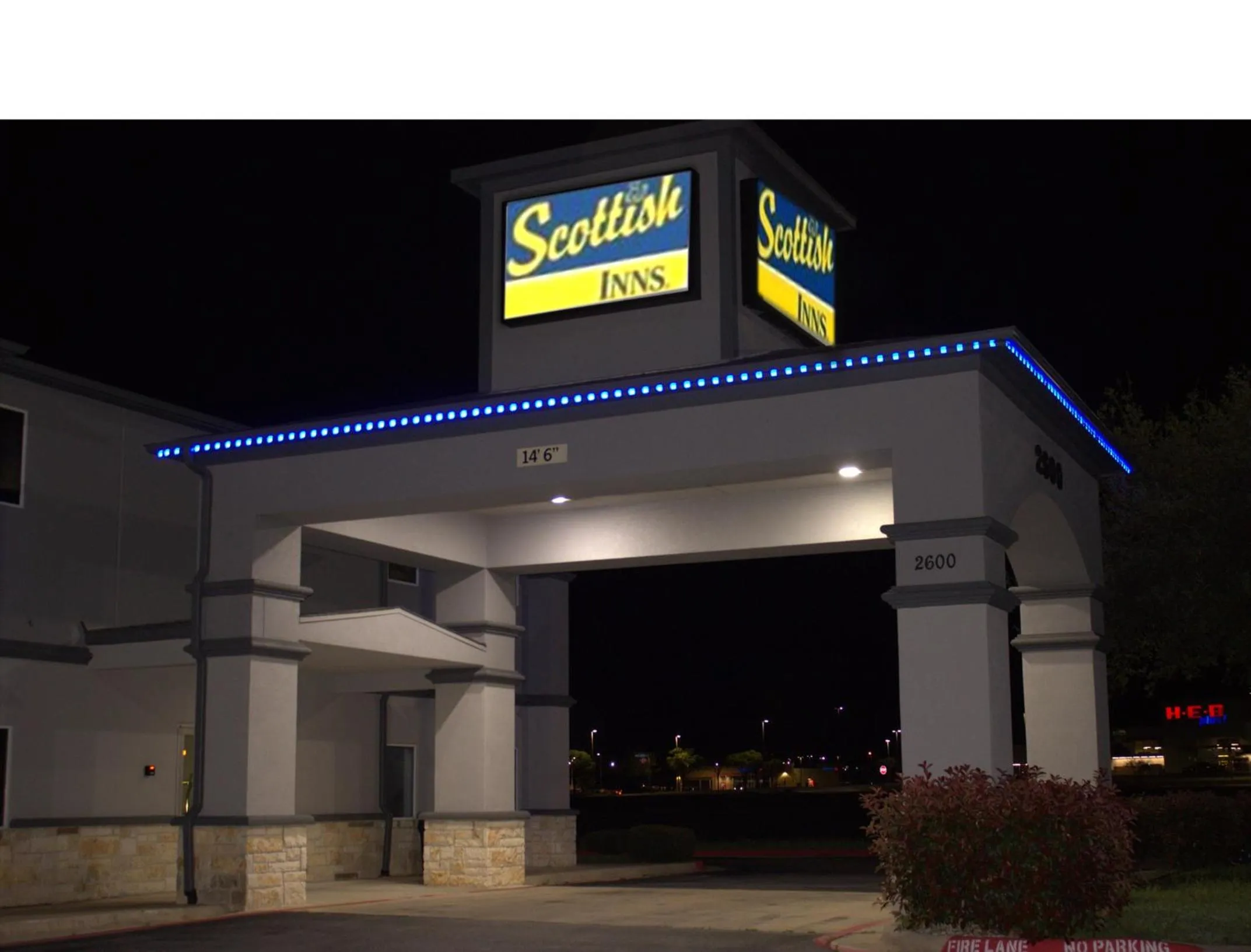 Property building in Scottish Inns Killeen near Fort Cavazos