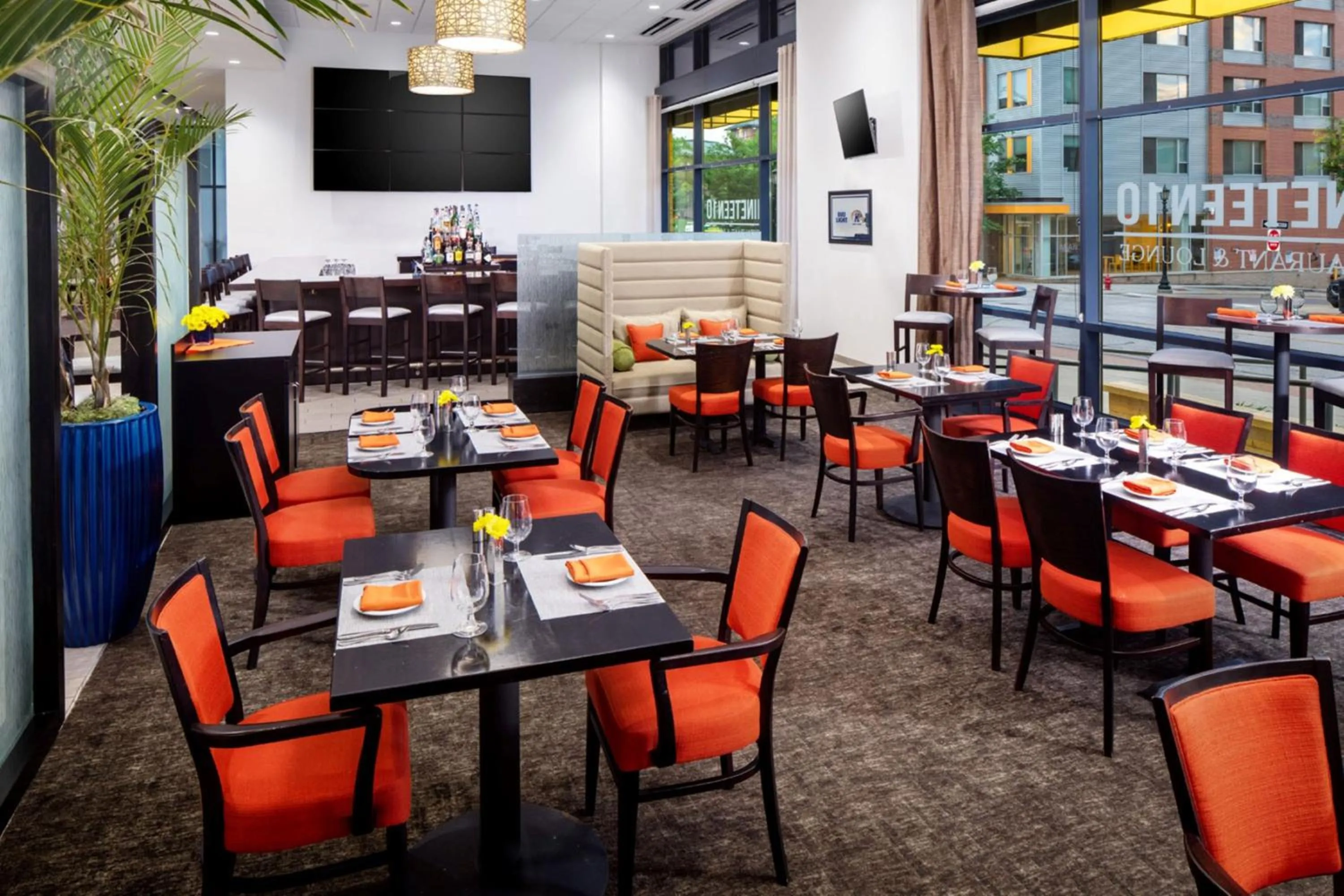 Restaurant/places to eat in Kent State University Hotel and Conference Center