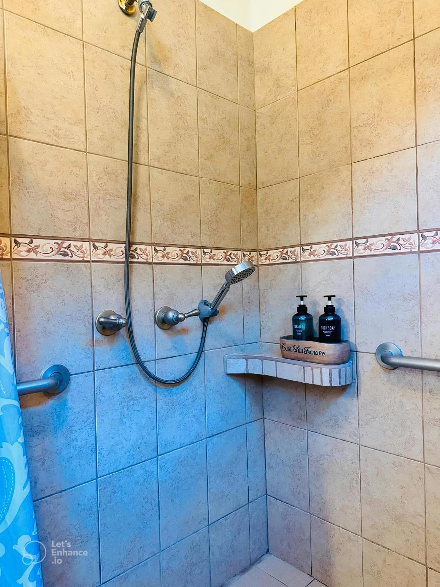 Shower in Hotel Casa San Francisco