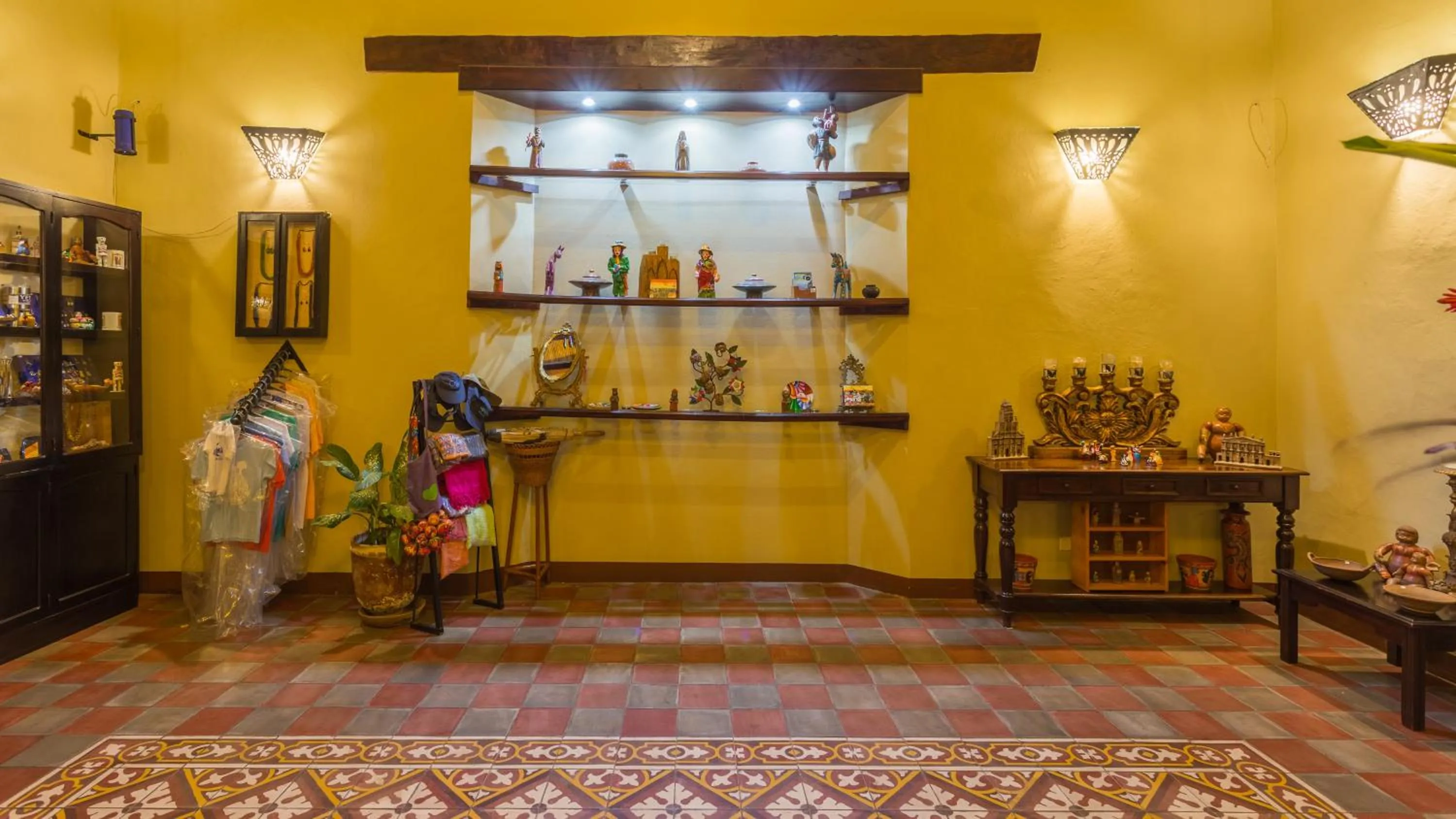 Communal lounge/ TV room in Hotel Casa San Francisco