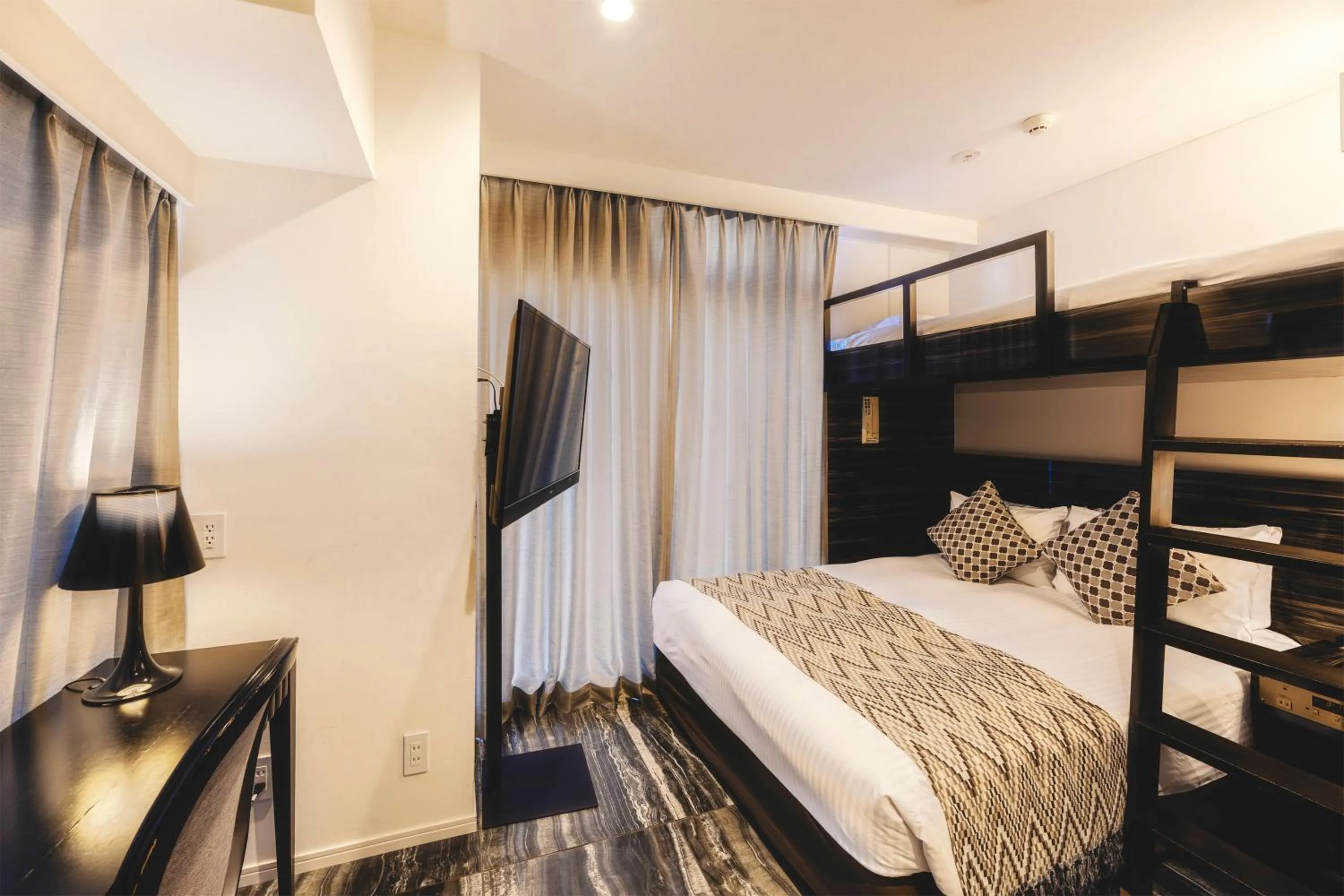 Bed in Centurion Hotel Residential Akasaka Station