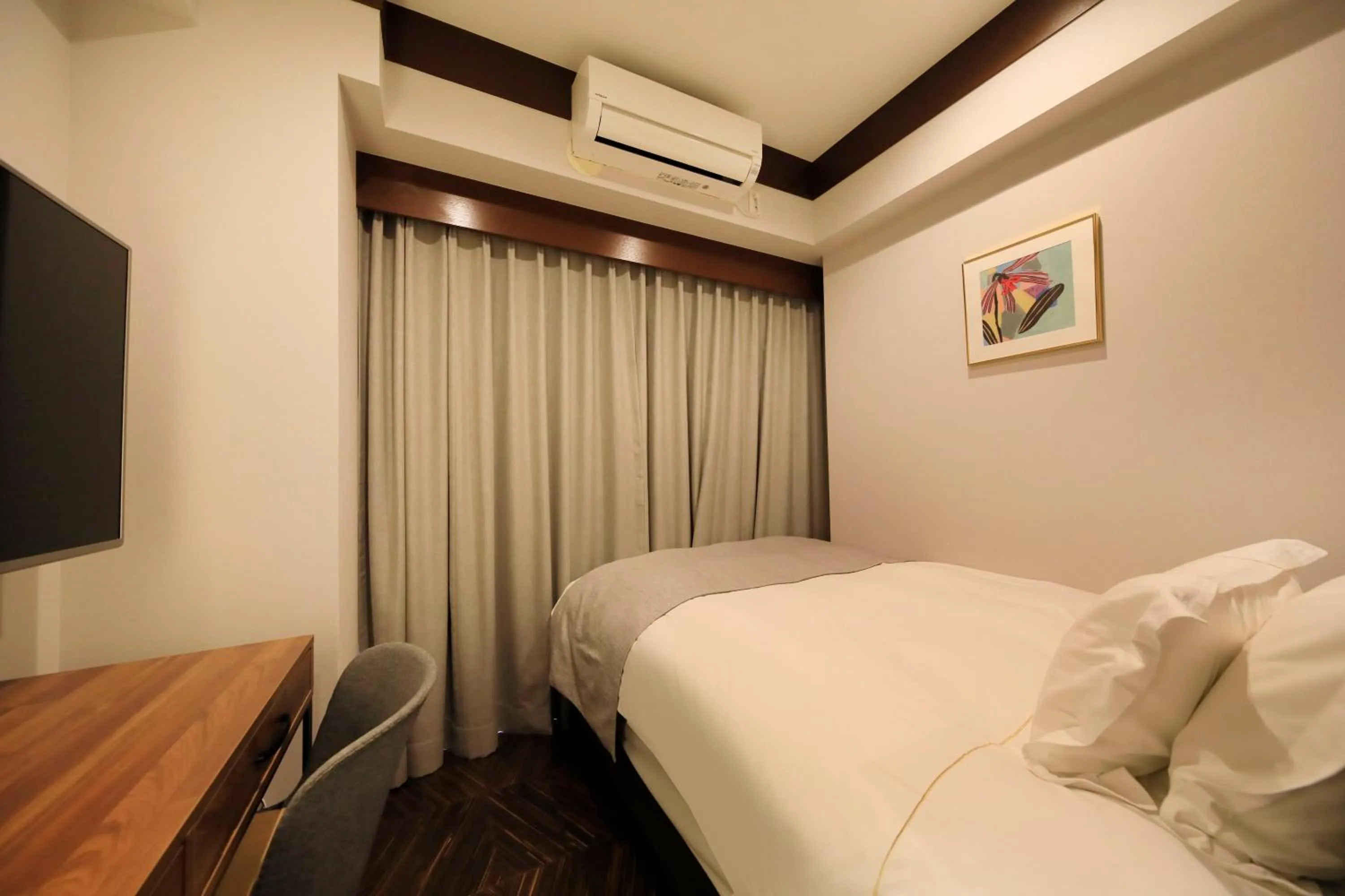 Bed in Centurion Hotel Residential Akasaka Station