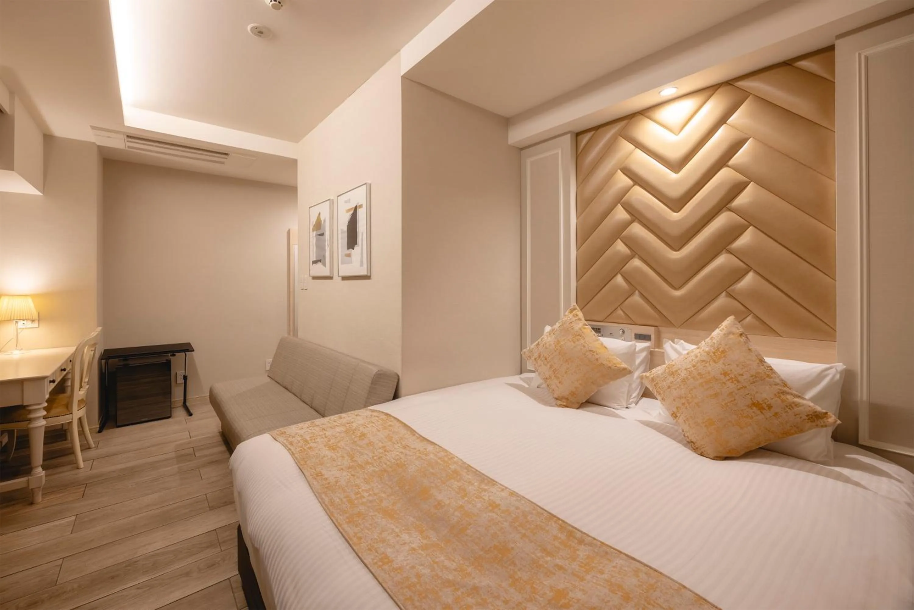 Bed in Centurion Hotel Residential Akasaka Station