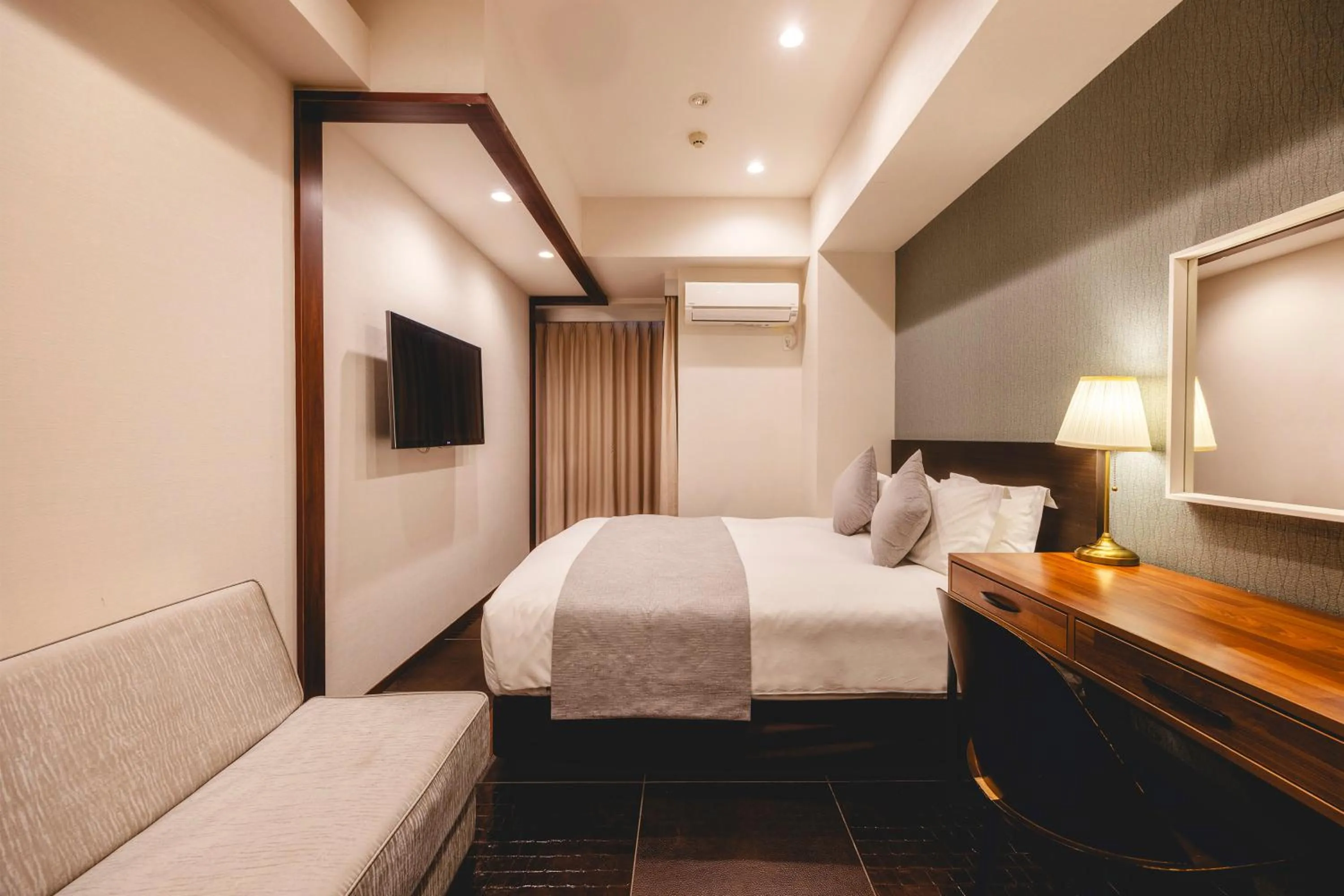 Bed in Centurion Hotel Residential Akasaka Station