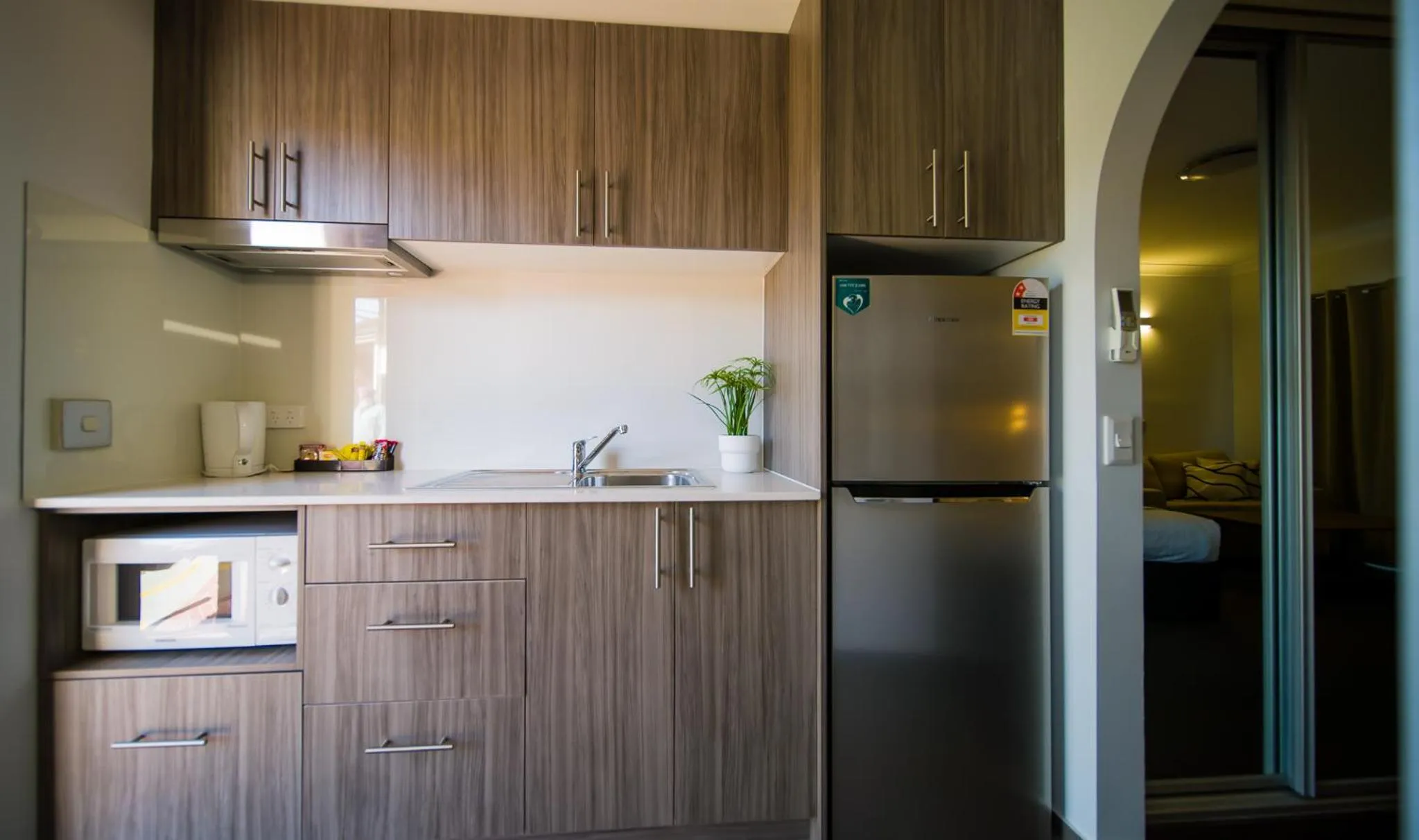 Kitchen or kitchenette in Hamilton's Queanbeyan Motel