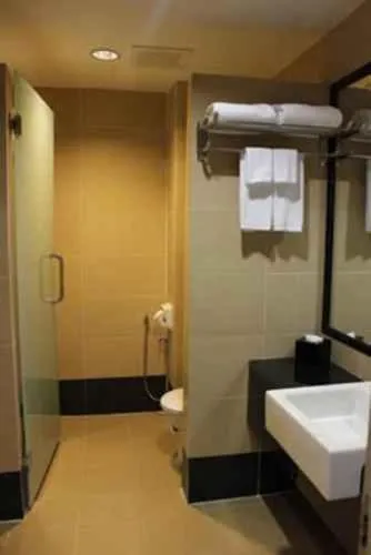 Toilet in Raia Hotel & Convention Centre Terengganu