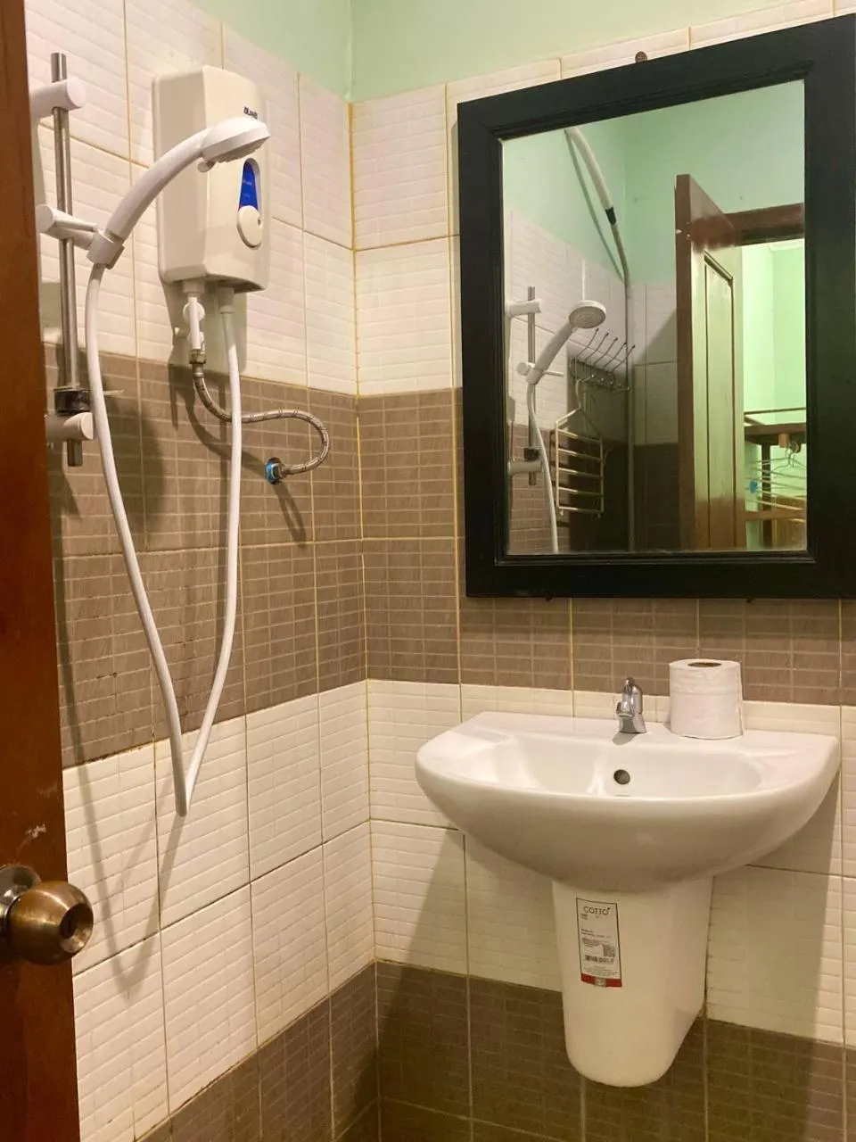 Bathroom in The Coconut House Hotel