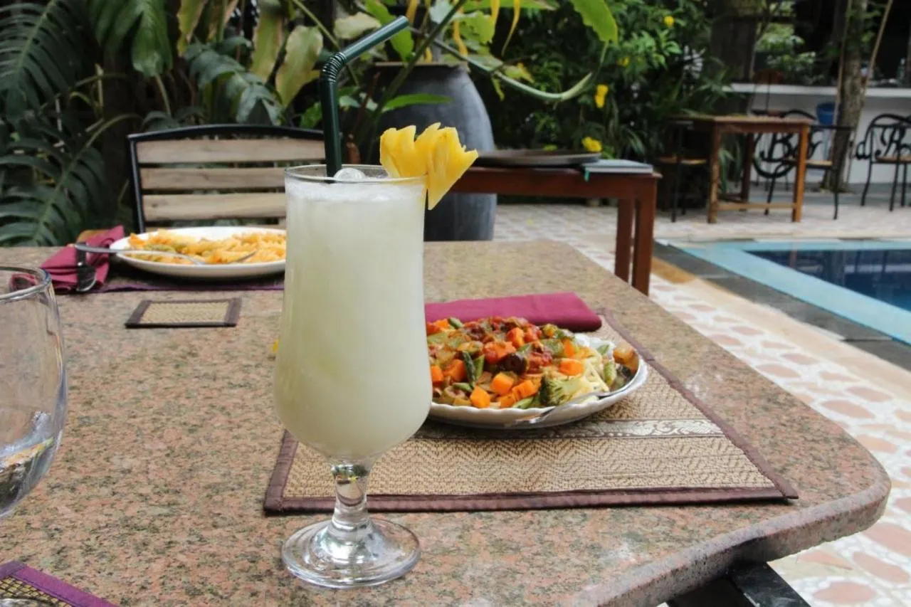 Food and drinks in The Coconut House Hotel