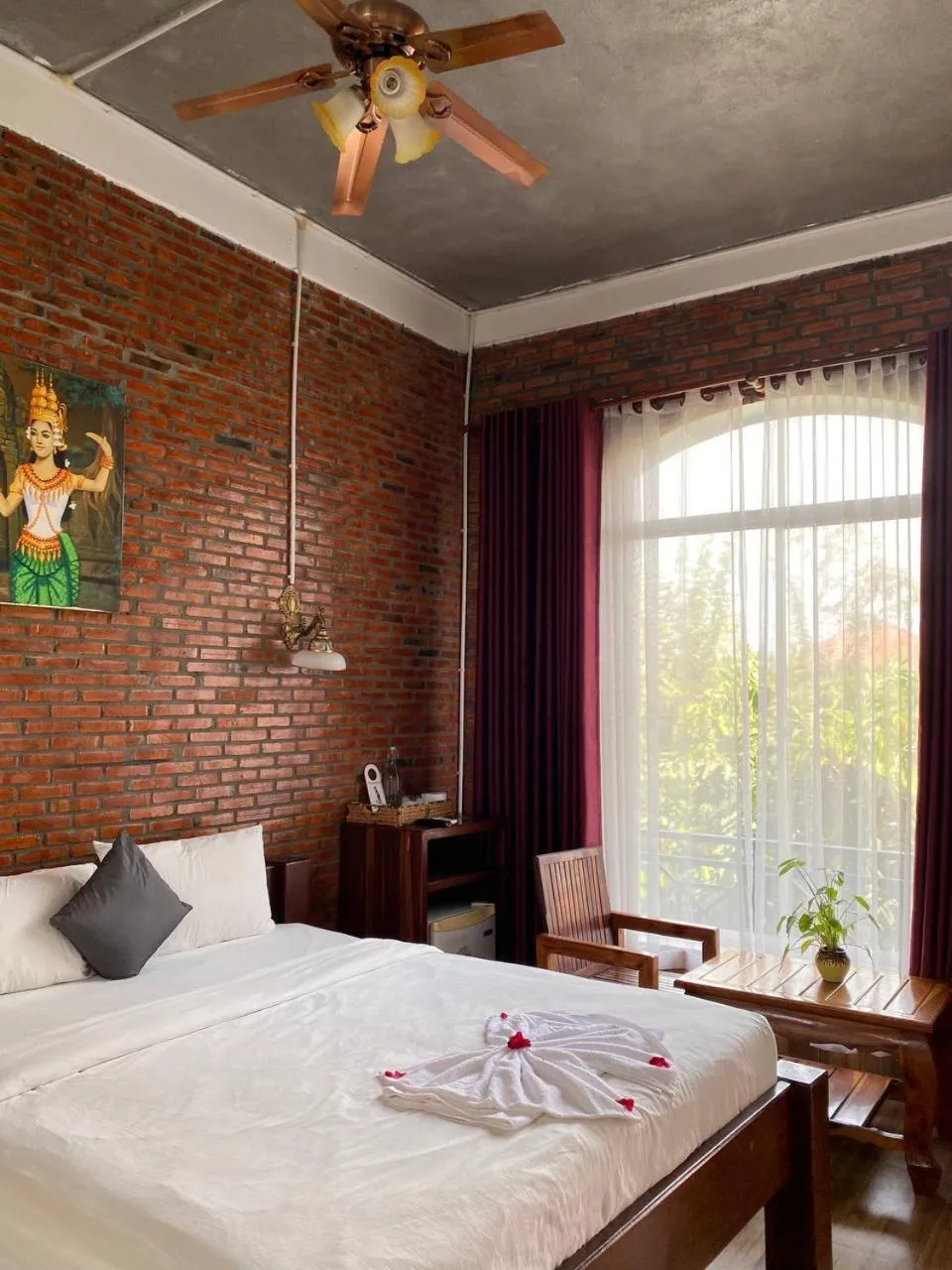 Pool view, Bed in The Coconut House Hotel