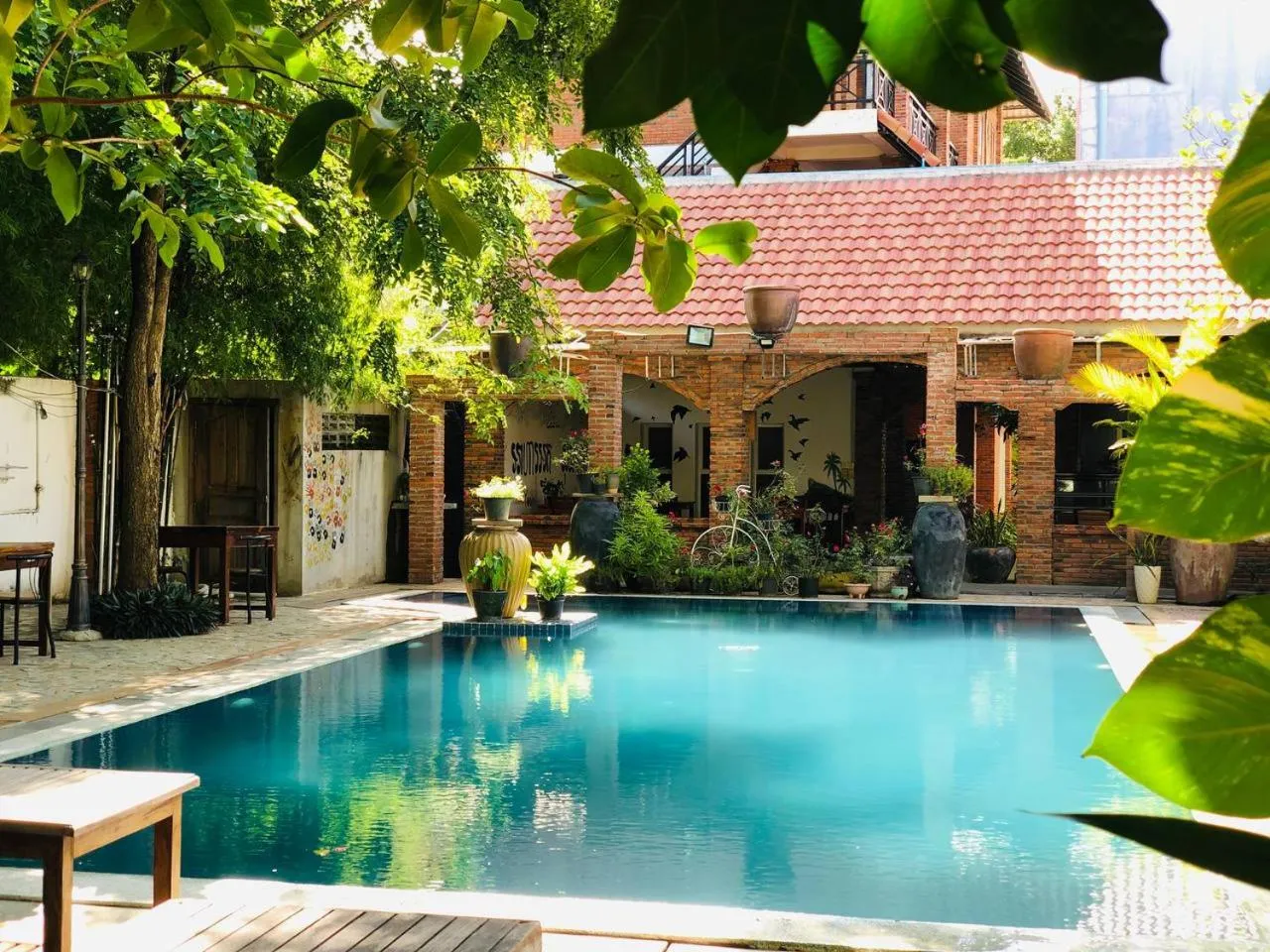 Swimming pool in The Coconut House Hotel