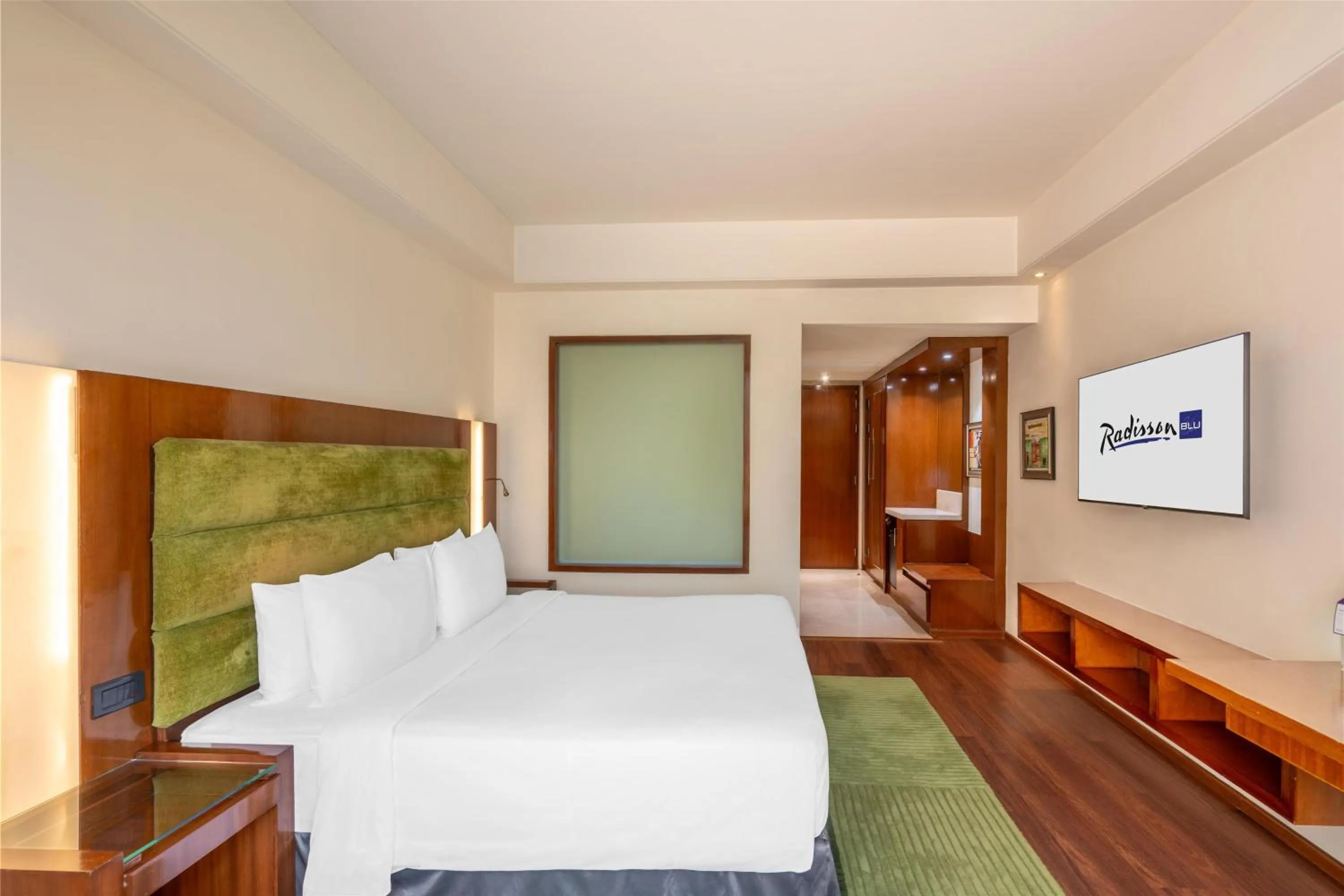 Bedroom, Bed in Radisson Blu Hotel Rudrapur