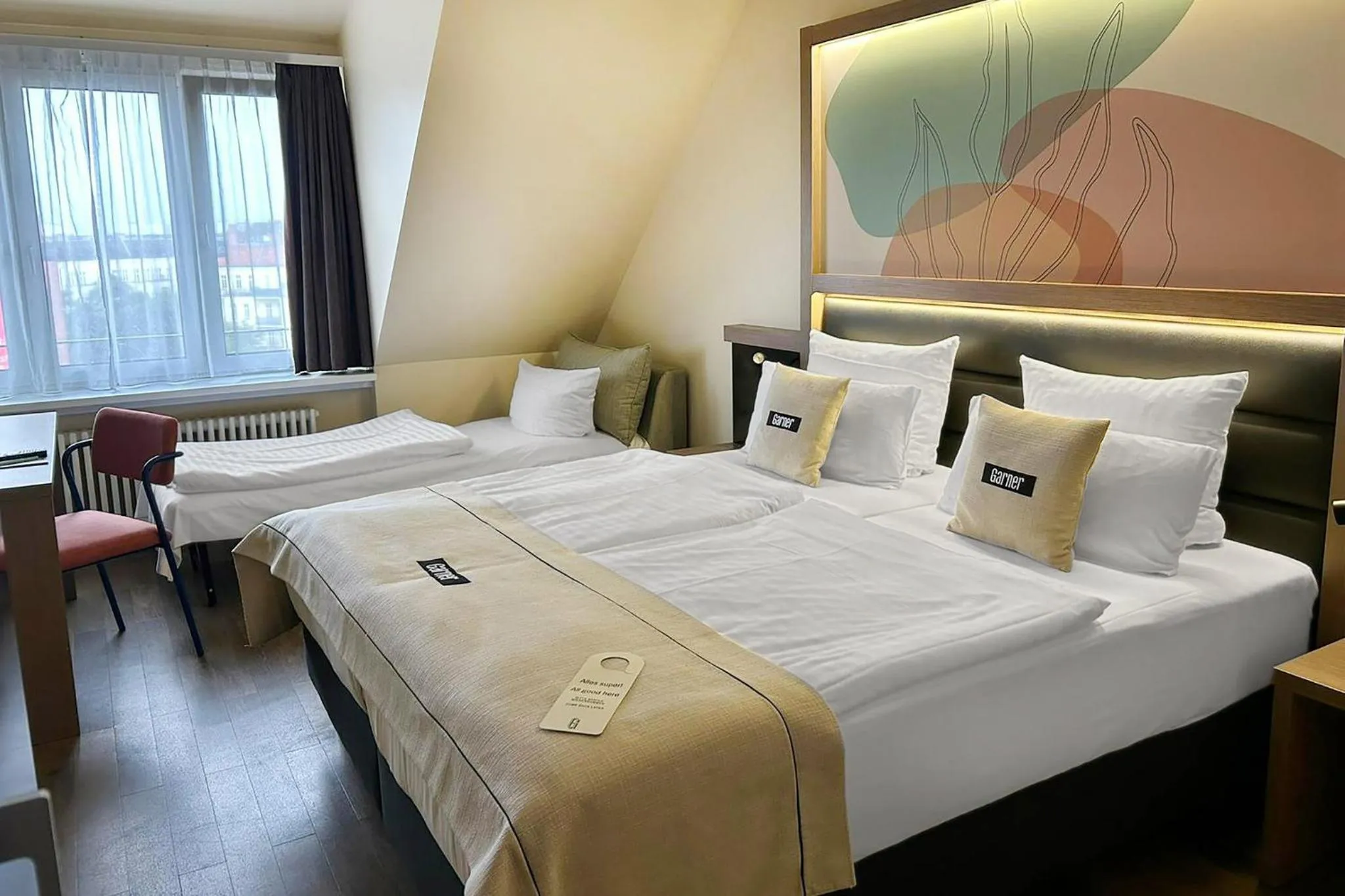 Photo of the whole room, Bed in Garner Hotel Berlin - Charlottenburg, an IHG Hotel