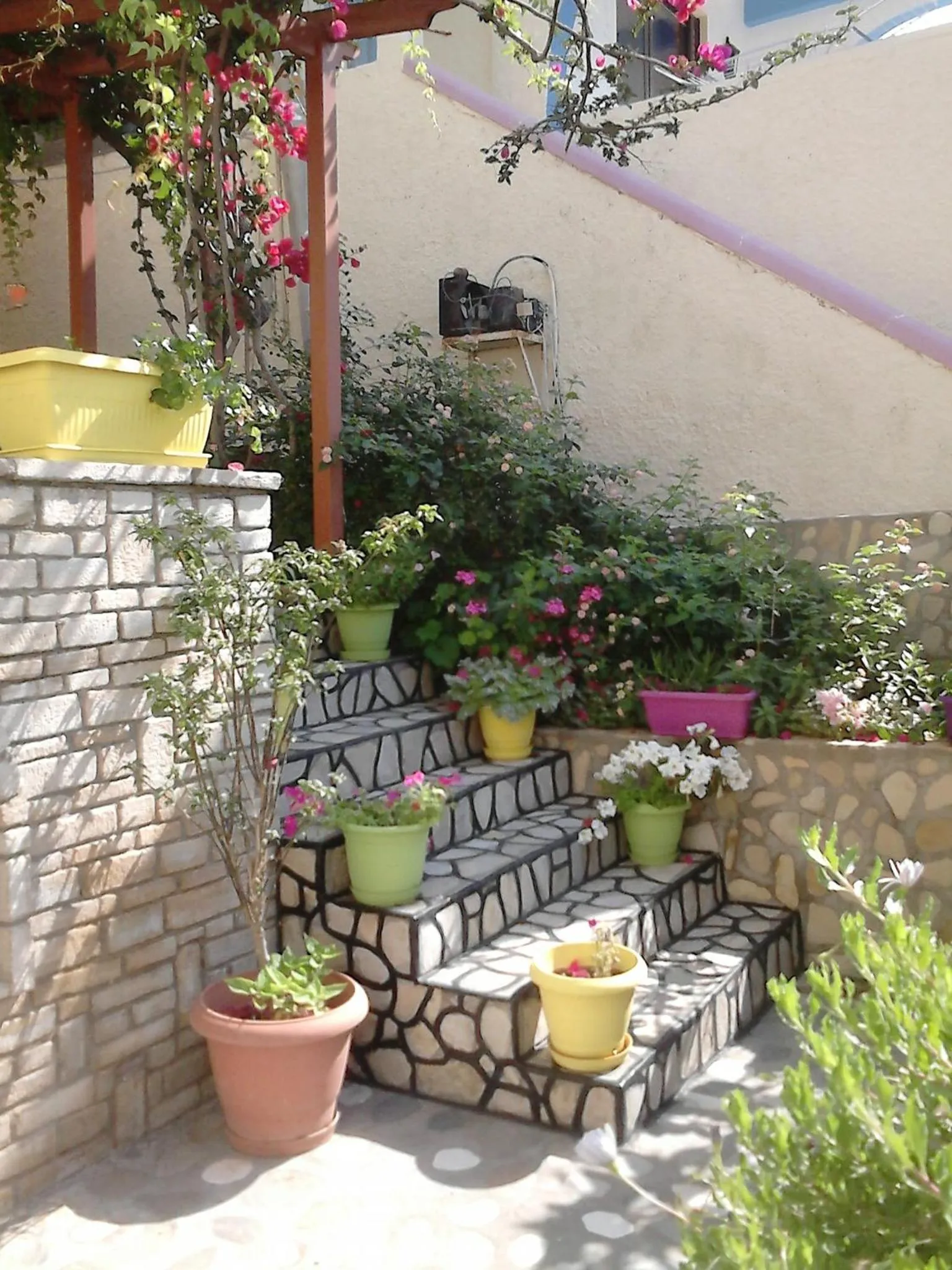 Decorative detail in Smaragda Hotel