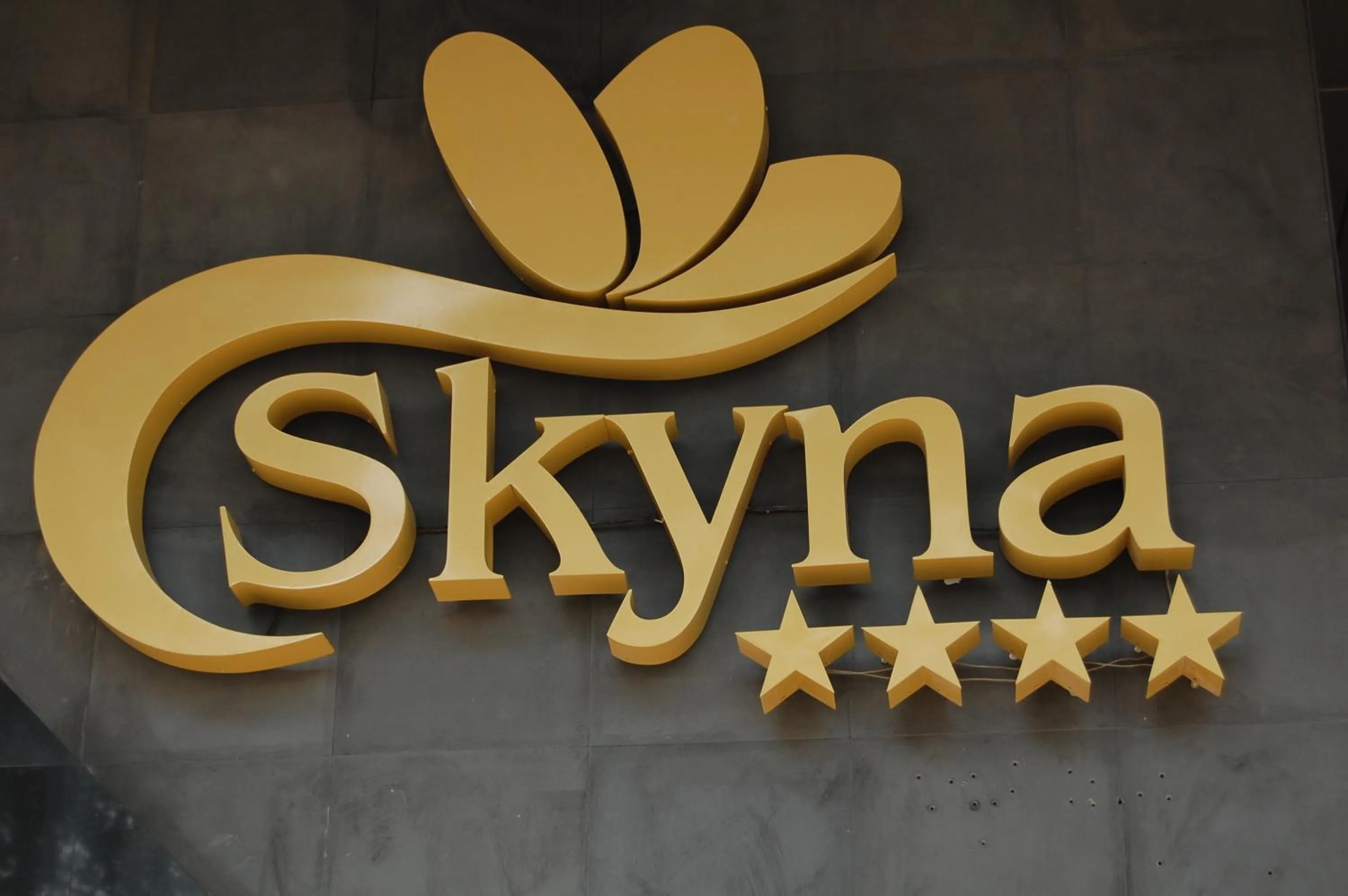 Facade/entrance in Skyna Hotel Luanda