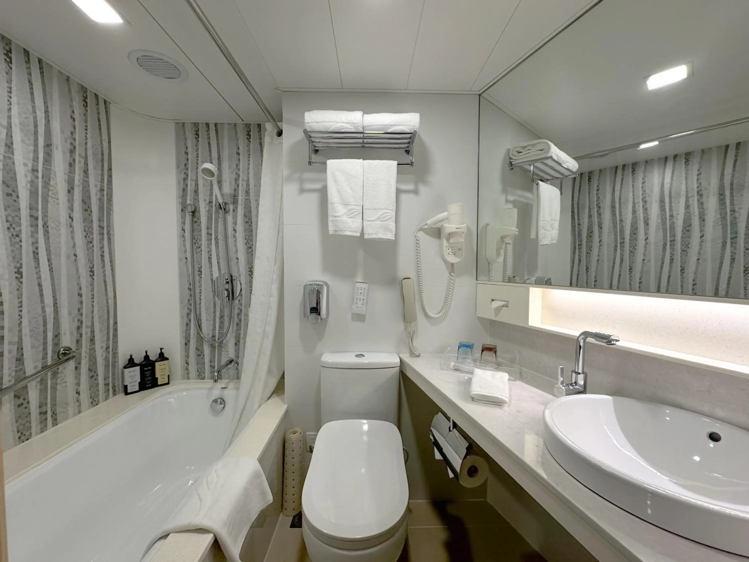 Shower in South Pacific Hotel