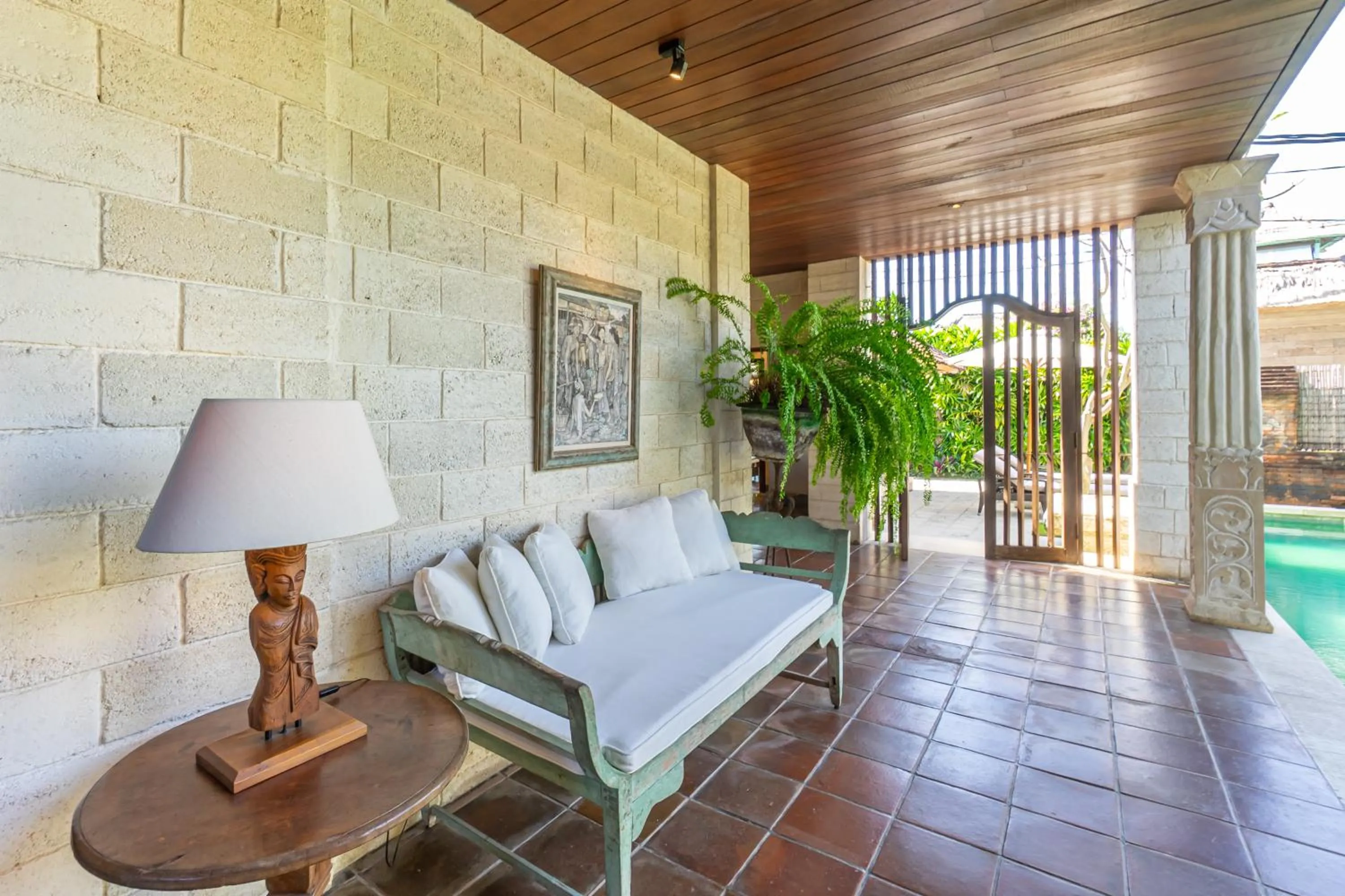 Balcony/Terrace in Villa Angsa by Nakula