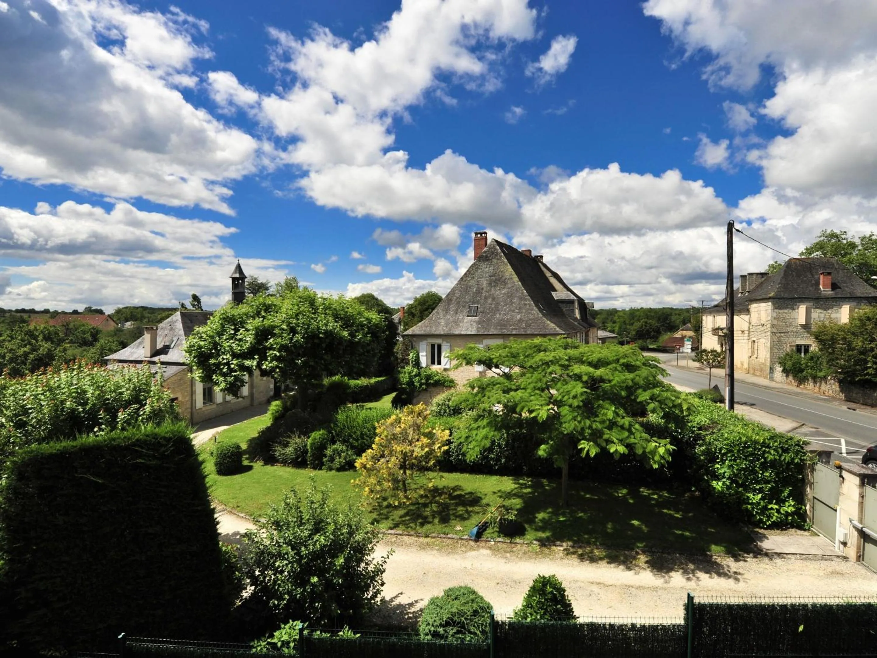 Property building in Auberge d'ici et d'ailleurs
