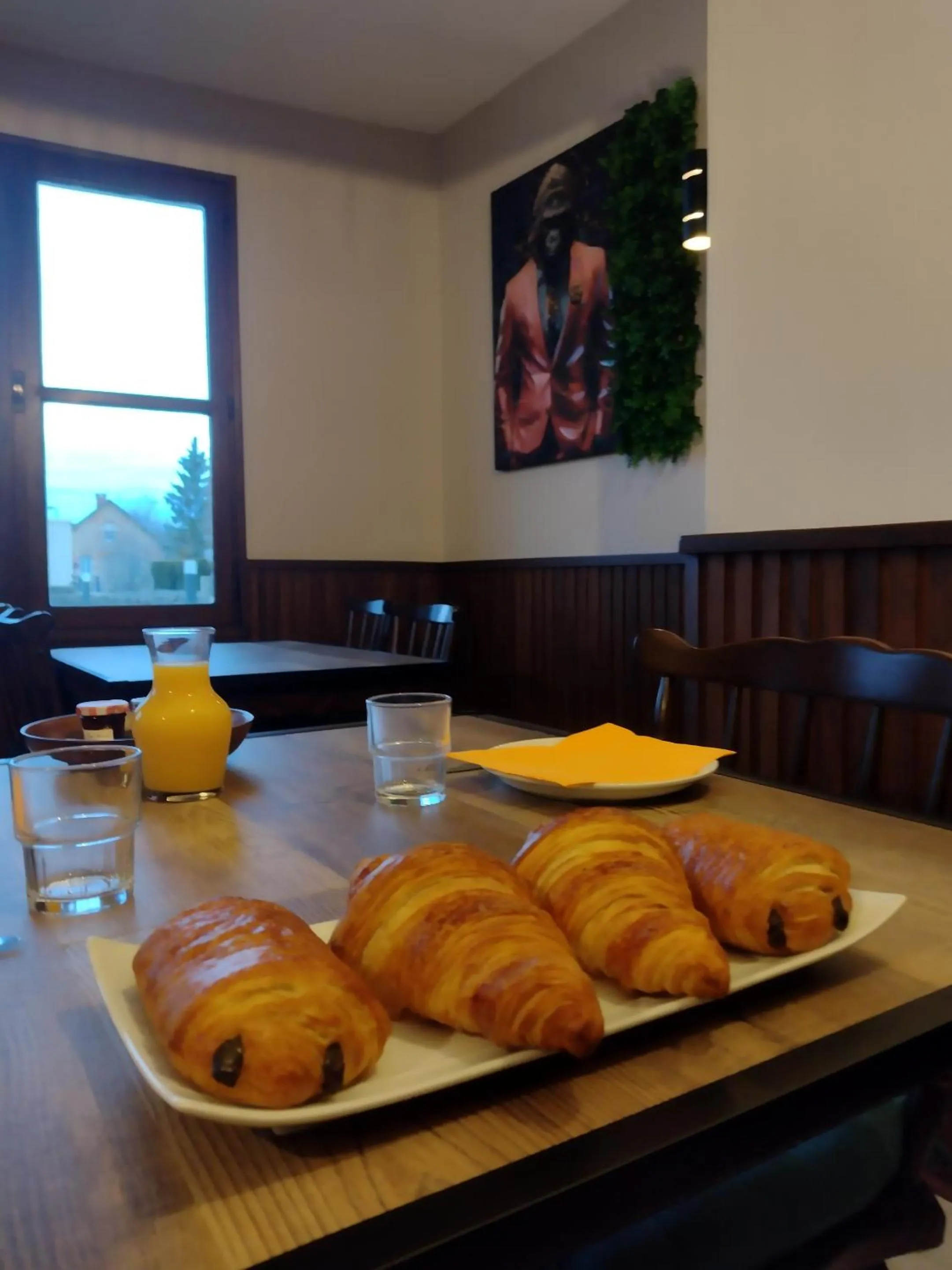Dining area in Auberge d'ici et d'ailleurs